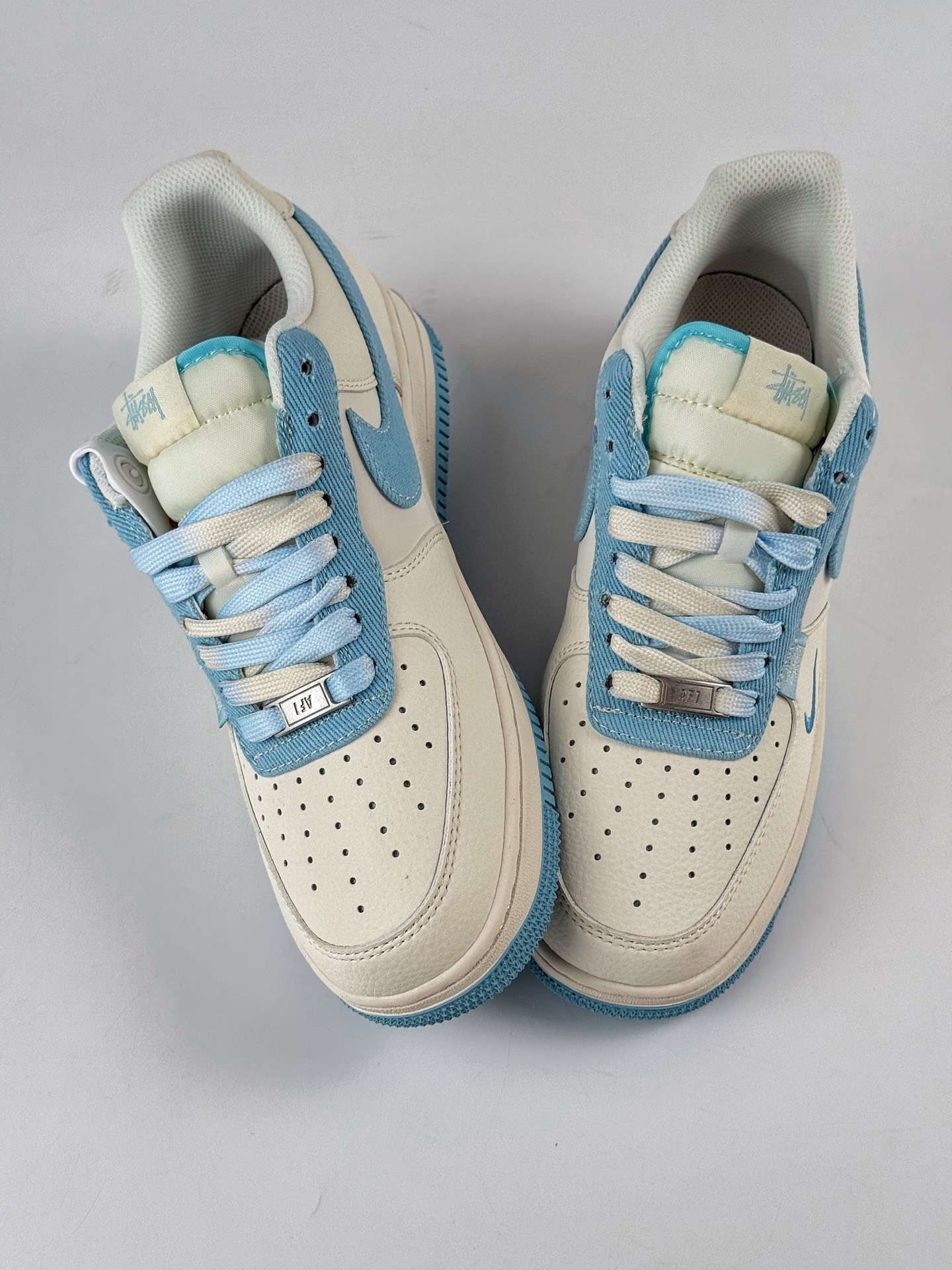 Nike Air Force 1 Low 07 x Stussy 白蓝小勾 HS8068-013-High Quatity Cheap Brand wholesale wholesaler seller Clothes Bags handbags Sneakers Top Fashion Clothing Shoes from China Factory Chinese suppliers best Quality Beautiful Price Nike Air Force 1 Low 07 x Stussy 白蓝小勾 HS8068-013