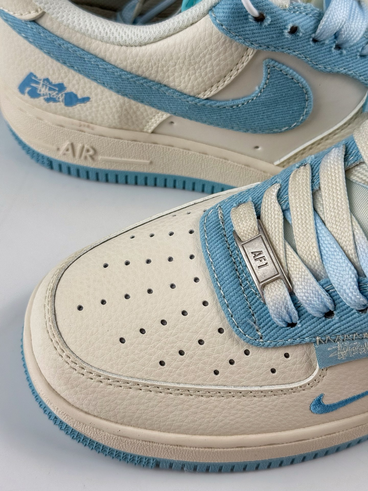 Nike Air Force 1 Low 07 x Stussy 白蓝小勾 HS8068-013-High Quatity Cheap Brand wholesale wholesaler seller Clothes Bags handbags Sneakers Top Fashion Clothing Shoes from China Factory Chinese suppliers best Quality Beautiful Price Nike Air Force 1 Low 07 x Stussy 白蓝小勾 HS8068-013