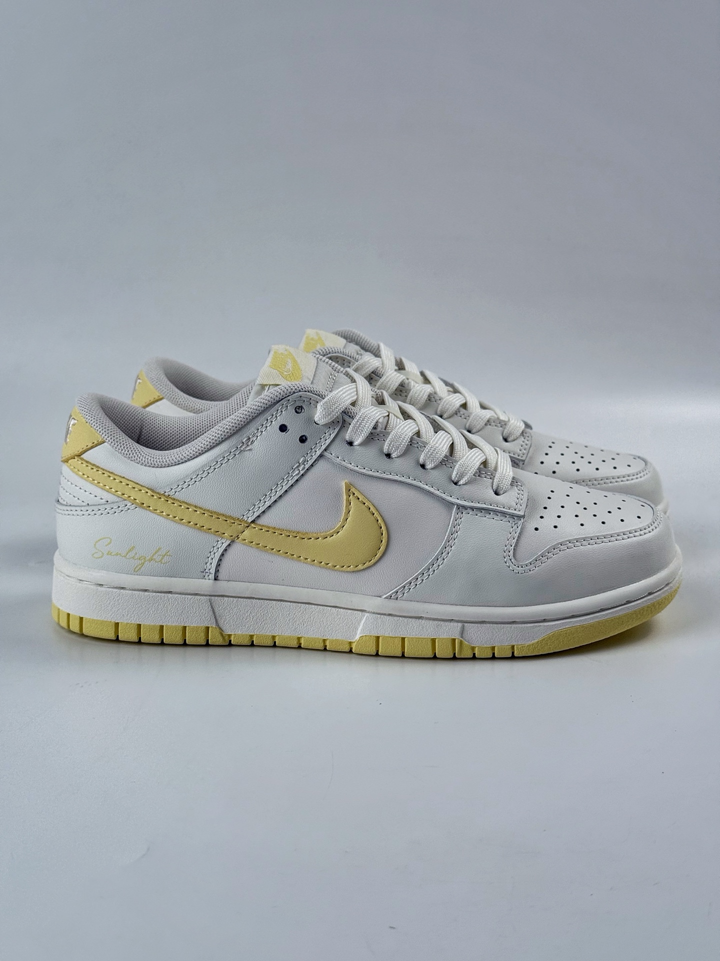 Nike SB Dunk Low 白黄 WY0406-020-High Quatity Cheap Brand wholesale wholesaler seller Clothes Bags handbags Sneakers Top Fashion Clothing Shoes from China Factory Chinese suppliers best Quality Beautiful Price Nike SB Dunk Low 白黄 WY0406-020