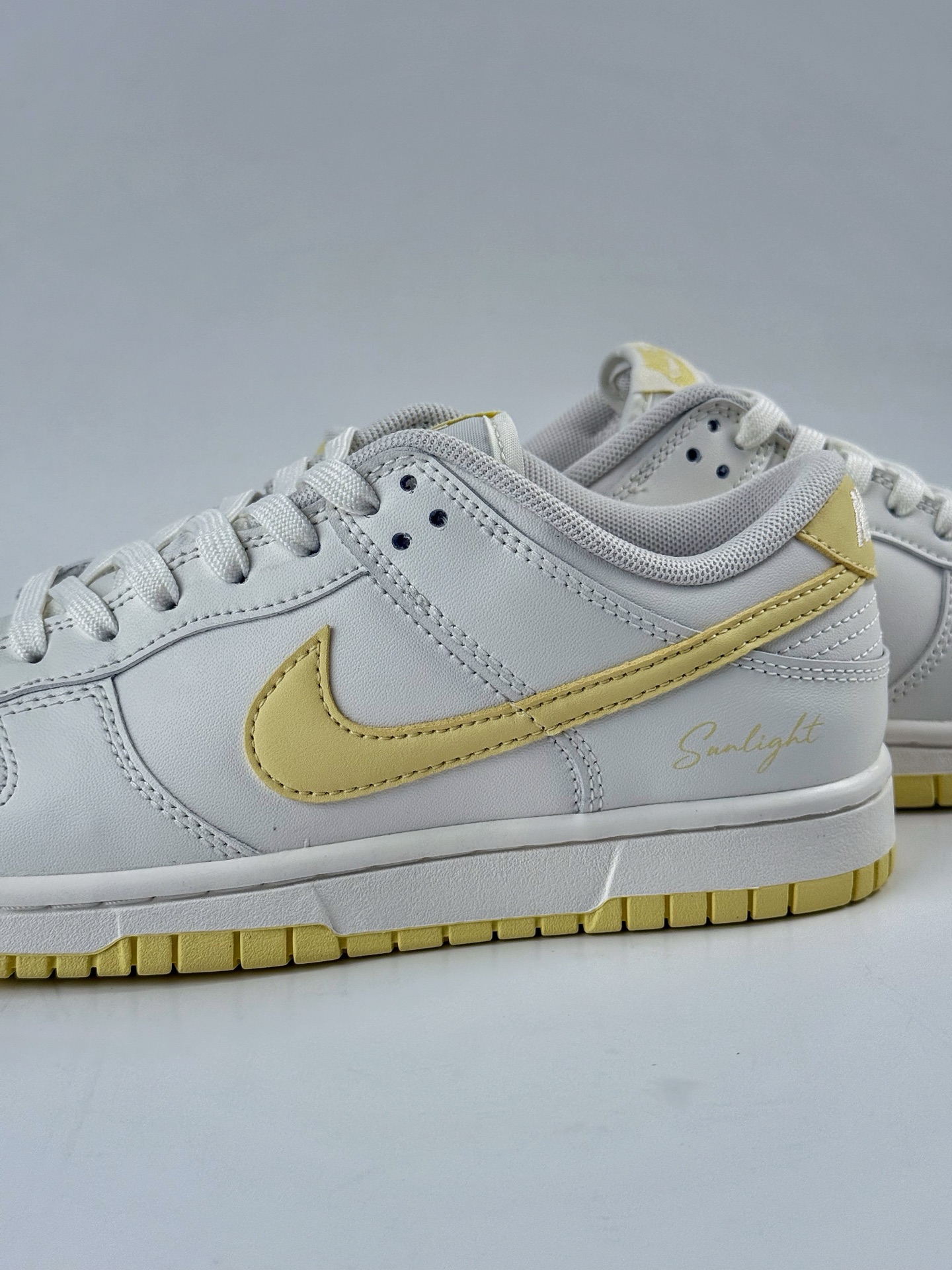 Nike SB Dunk Low 白黄 WY0406-020-High Quatity Cheap Brand wholesale wholesaler seller Clothes Bags handbags Sneakers Top Fashion Clothing Shoes from China Factory Chinese suppliers best Quality Beautiful Price Nike SB Dunk Low 白黄 WY0406-020