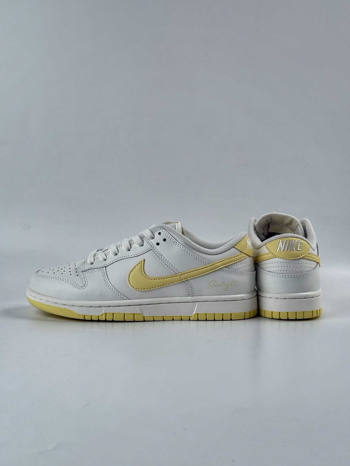 Nike SB Dunk Low 白黄 WY0406-020-High Quatity Cheap Brand wholesale wholesaler seller Clothes Bags handbags Sneakers Top Fashion Clothing Shoes from China Factory Chinese suppliers best Quality Beautiful Price Nike SB Dunk Low 白黄 WY0406-020