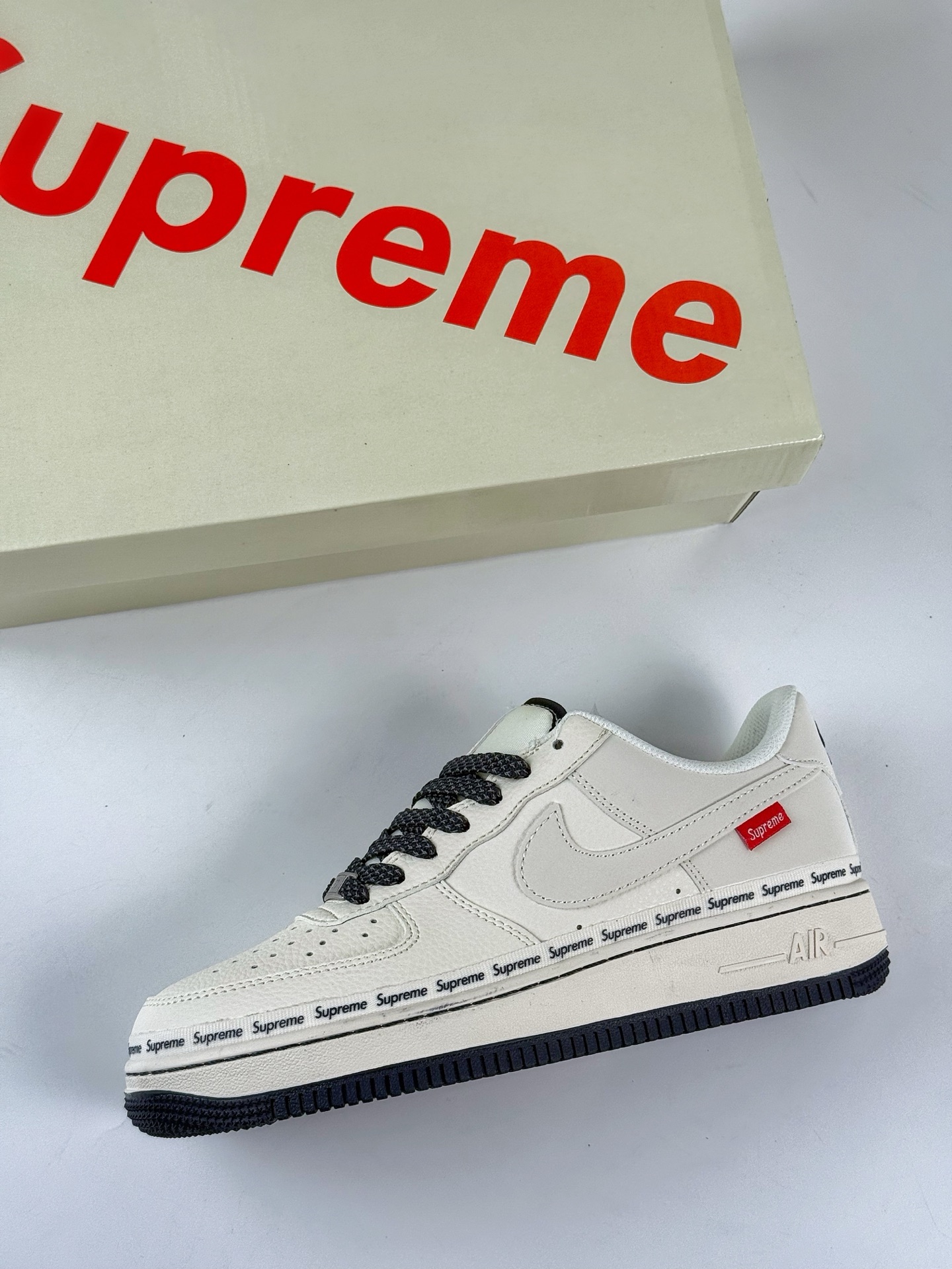 Nike Air Force 1 Low 07 x superme 米白满天星 XX3168-203-High Quatity Cheap Brand wholesale wholesaler seller Clothes Bags handbags Sneakers Top Fashion Clothing Shoes from China Factory Chinese suppliers best Quality Beautiful Price Nike Air Force 1 Low 07 x superme 米白满天星 XX3168-203