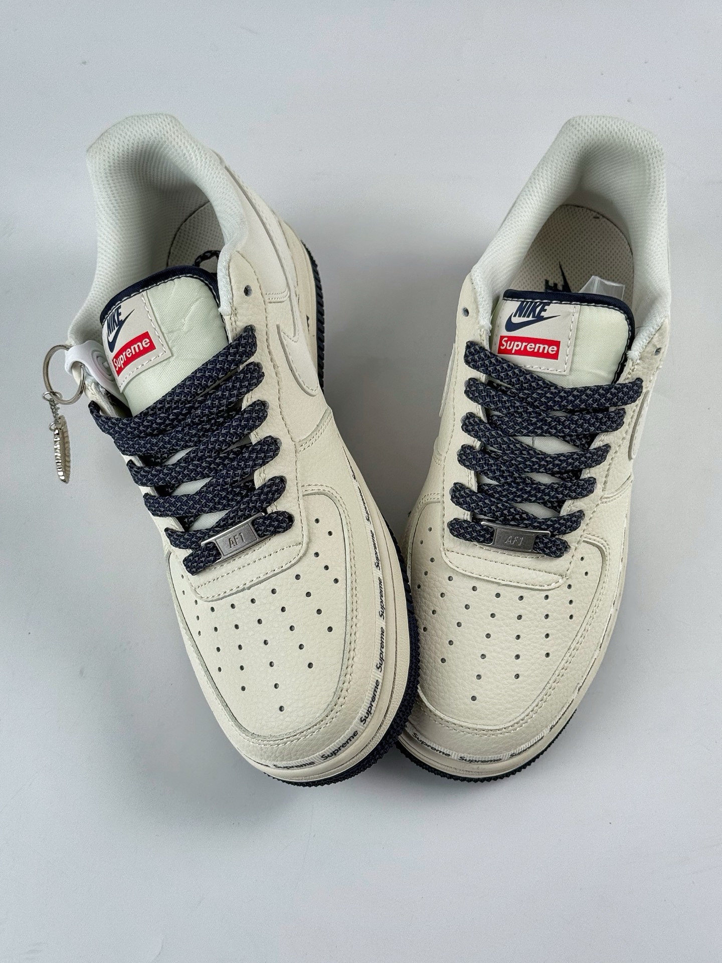 Nike Air Force 1 Low 07 x superme 米白满天星 XX3168-203-High Quatity Cheap Brand wholesale wholesaler seller Clothes Bags handbags Sneakers Top Fashion Clothing Shoes from China Factory Chinese suppliers best Quality Beautiful Price Nike Air Force 1 Low 07 x superme 米白满天星 XX3168-203
