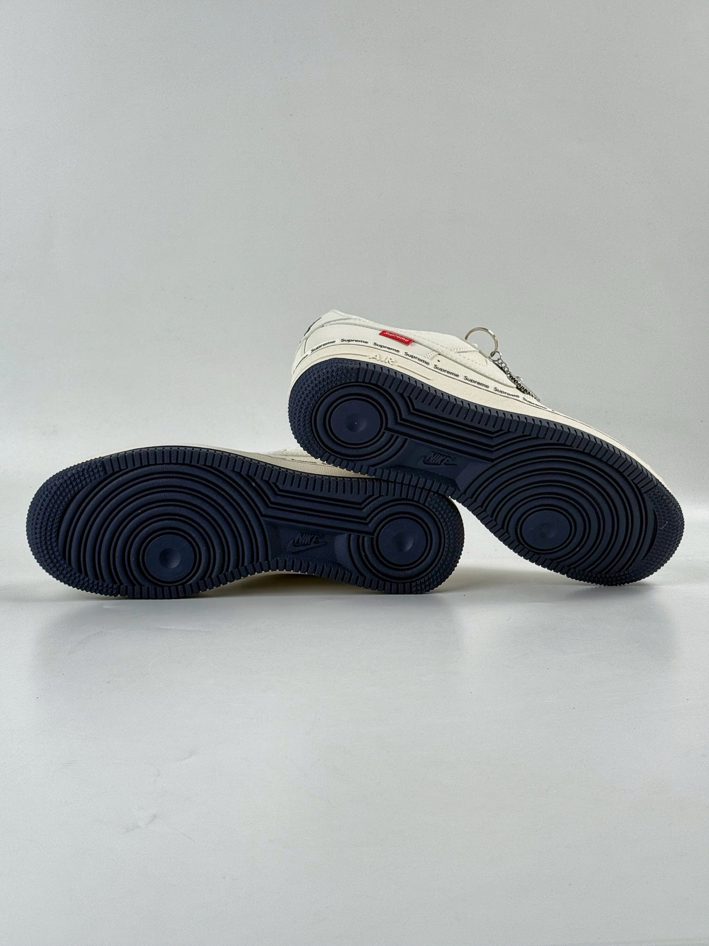 Nike Air Force 1 Low 07 x superme 米白满天星 XX3168-203-High Quatity Cheap Brand wholesale wholesaler seller Clothes Bags handbags Sneakers Top Fashion Clothing Shoes from China Factory Chinese suppliers best Quality Beautiful Price Nike Air Force 1 Low 07 x superme 米白满天星 XX3168-203