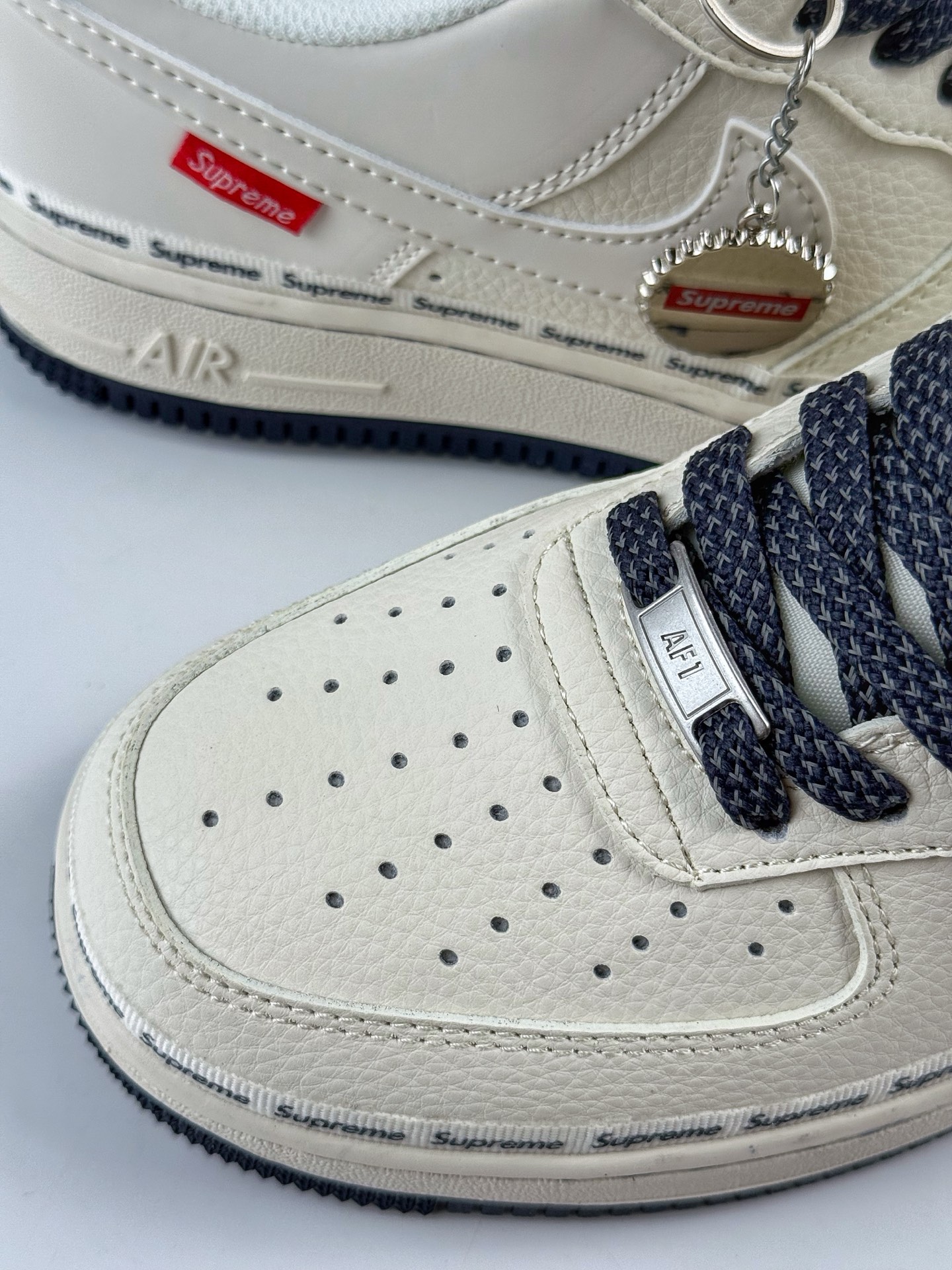 Nike Air Force 1 Low 07 x superme 米白满天星 XX3168-203-High Quatity Cheap Brand wholesale wholesaler seller Clothes Bags handbags Sneakers Top Fashion Clothing Shoes from China Factory Chinese suppliers best Quality Beautiful Price Nike Air Force 1 Low 07 x superme 米白满天星 XX3168-203