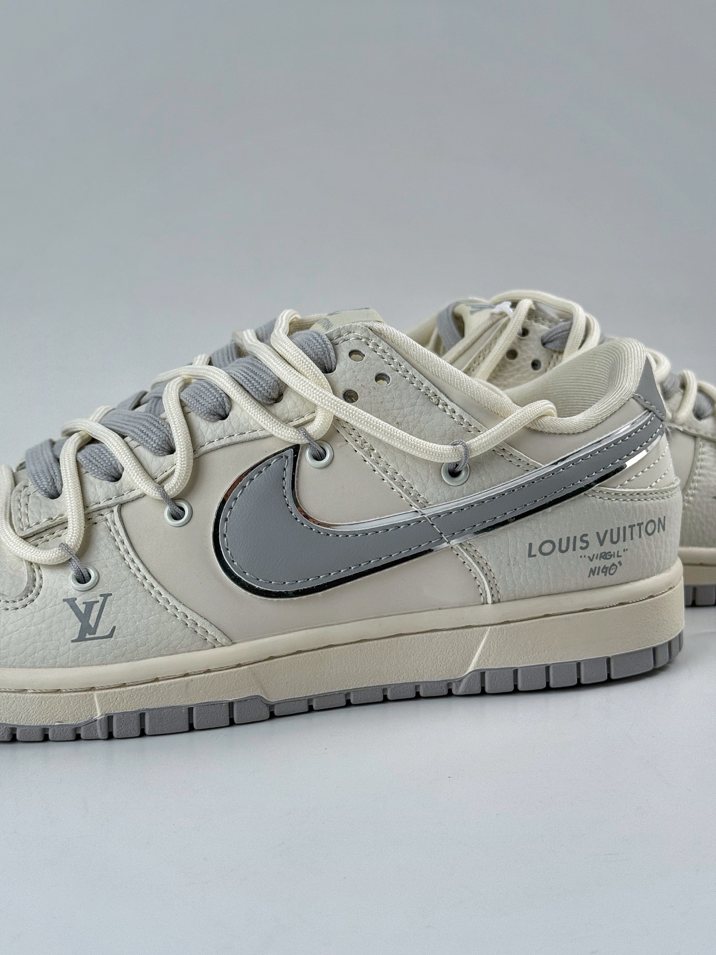 Nike SB Dunk Low x Louis Vuitton 白灰绑带 DM6868-092-High Quatity Cheap Brand wholesale wholesaler seller Clothes Bags handbags Sneakers Top Fashion Clothing Shoes from China Factory Chinese suppliers best Quality Beautiful Price Nike SB Dunk Low x Louis Vuitton 白灰绑带 DM6868-092