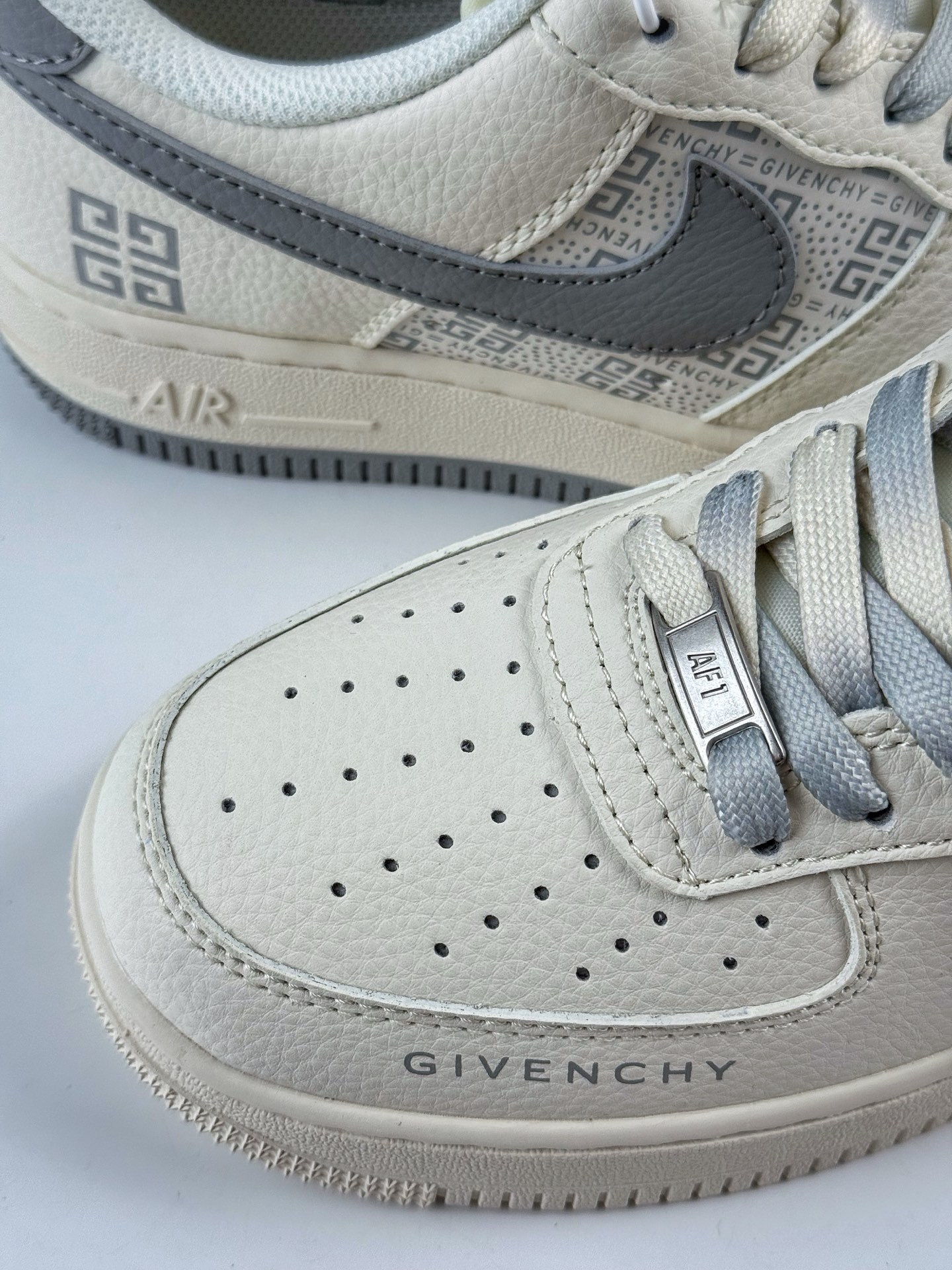 Nike Air Force 1 Low 07 x GIVENCHY 白灰 HS8068-017-High Quatity Cheap Brand wholesale wholesaler seller Clothes Bags handbags Sneakers Top Fashion Clothing Shoes from China Factory Chinese suppliers best Quality Beautiful Price Nike Air Force 1 Low 07 x GIVENCHY 白灰 HS8068-017
