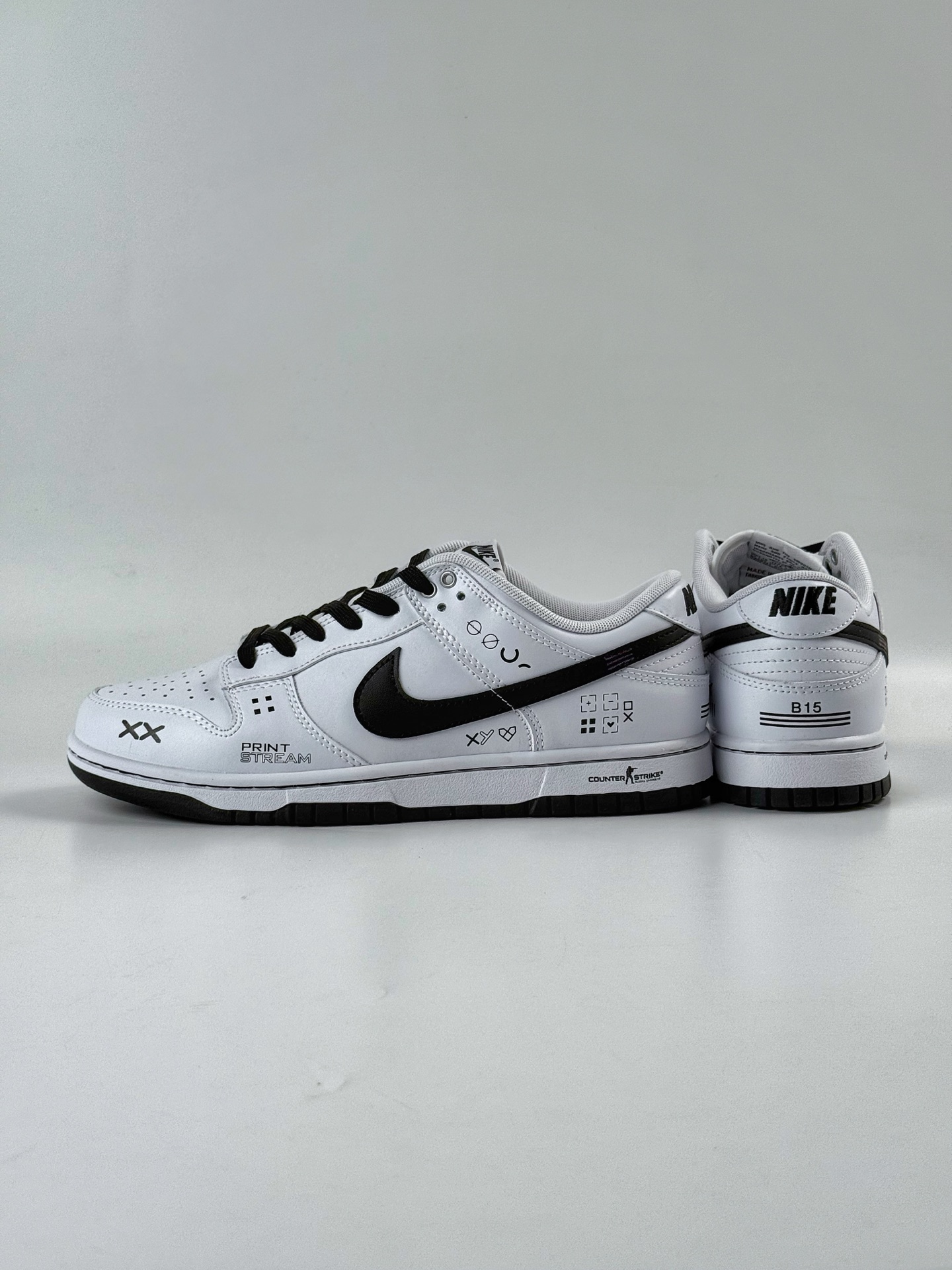 NIKE SB Dunk Low x Just Do It 白黑 WC1220-001