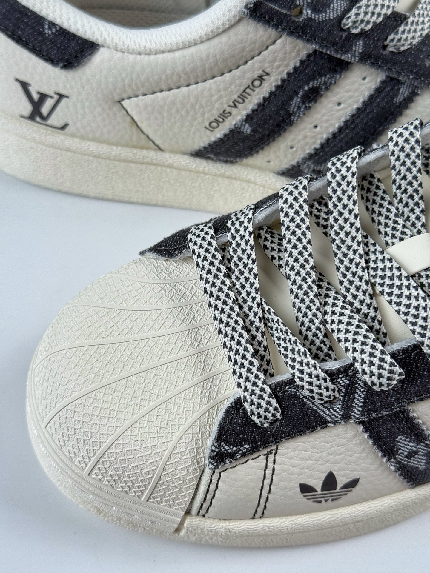 AD Originals Superstar x Louis Vuitton 白黑满天星 XS0016-High Quatity Cheap Brand wholesale wholesaler seller Clothes Bags handbags Sneakers Top Fashion Clothing Shoes from China Factory Chinese suppliers best Quality Beautiful Price AD Originals Superstar x Louis Vuitton 白黑满天星 XS0016