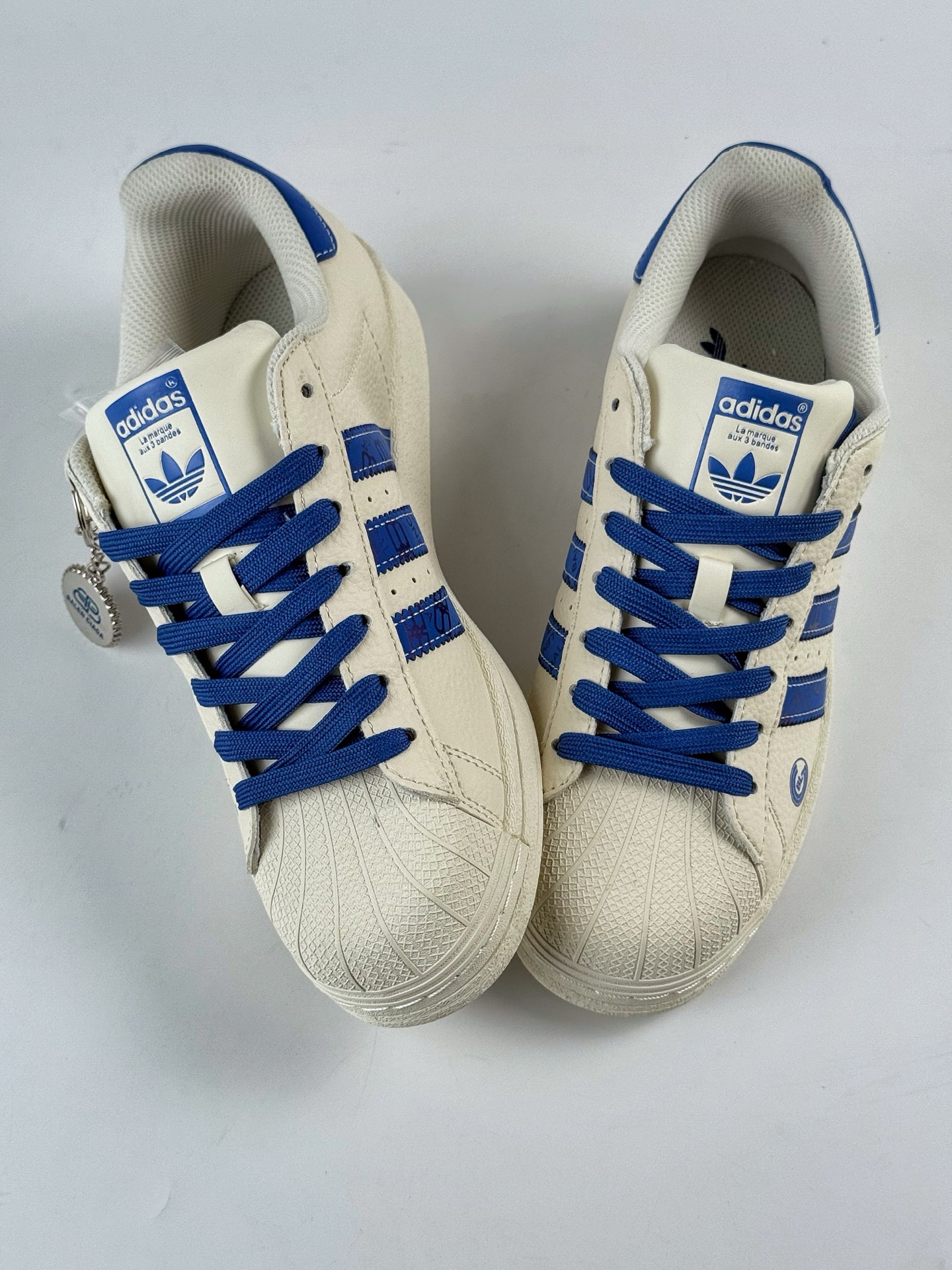 AD Originals Superstar x Balenciaga 白蓝 DS0014-High Quatity Cheap Brand wholesale wholesaler seller Clothes Bags handbags Sneakers Top Fashion Clothing Shoes from China Factory Chinese suppliers best Quality Beautiful Price AD Originals Superstar x Balenciaga 白蓝 DS0014