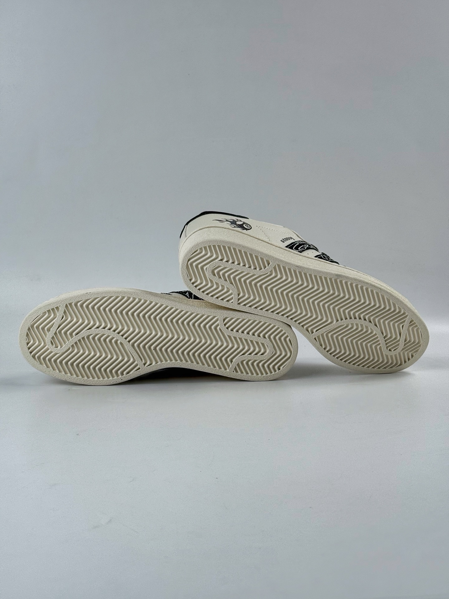 AD Originals Superstar x Stussy 白黑满天星 AD8015