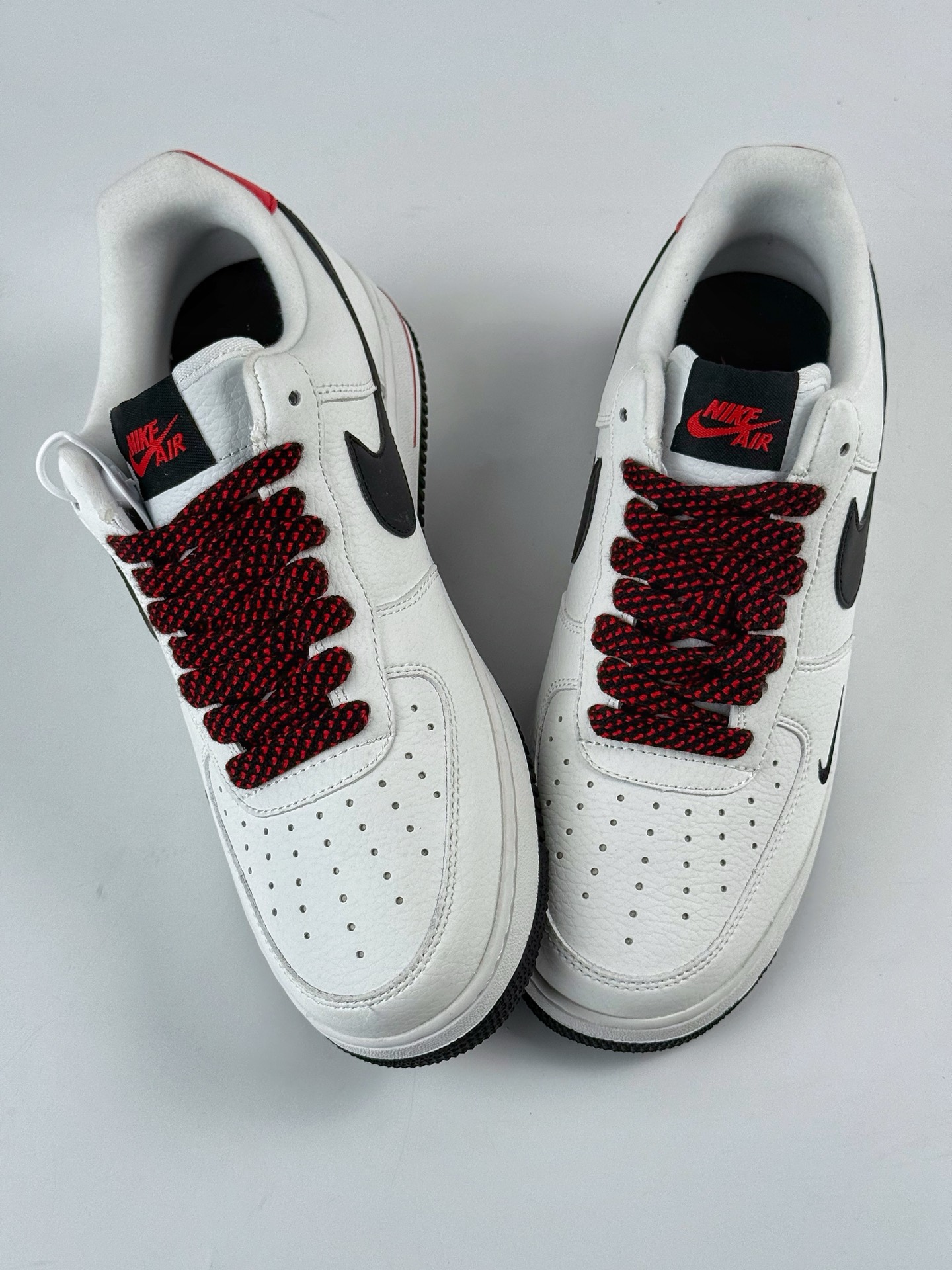 Nike Air Force 1 Low 07 x Supreme 白黑红小勾满天星 DQ6628-159-High Quatity Cheap Brand wholesale wholesaler seller Clothes Bags handbags Sneakers Top Fashion Clothing Shoes from China Factory Chinese suppliers best Quality Beautiful Price Nike Air Force 1 Low 07 x Supreme 白黑红小勾满天星 DQ6628-159
