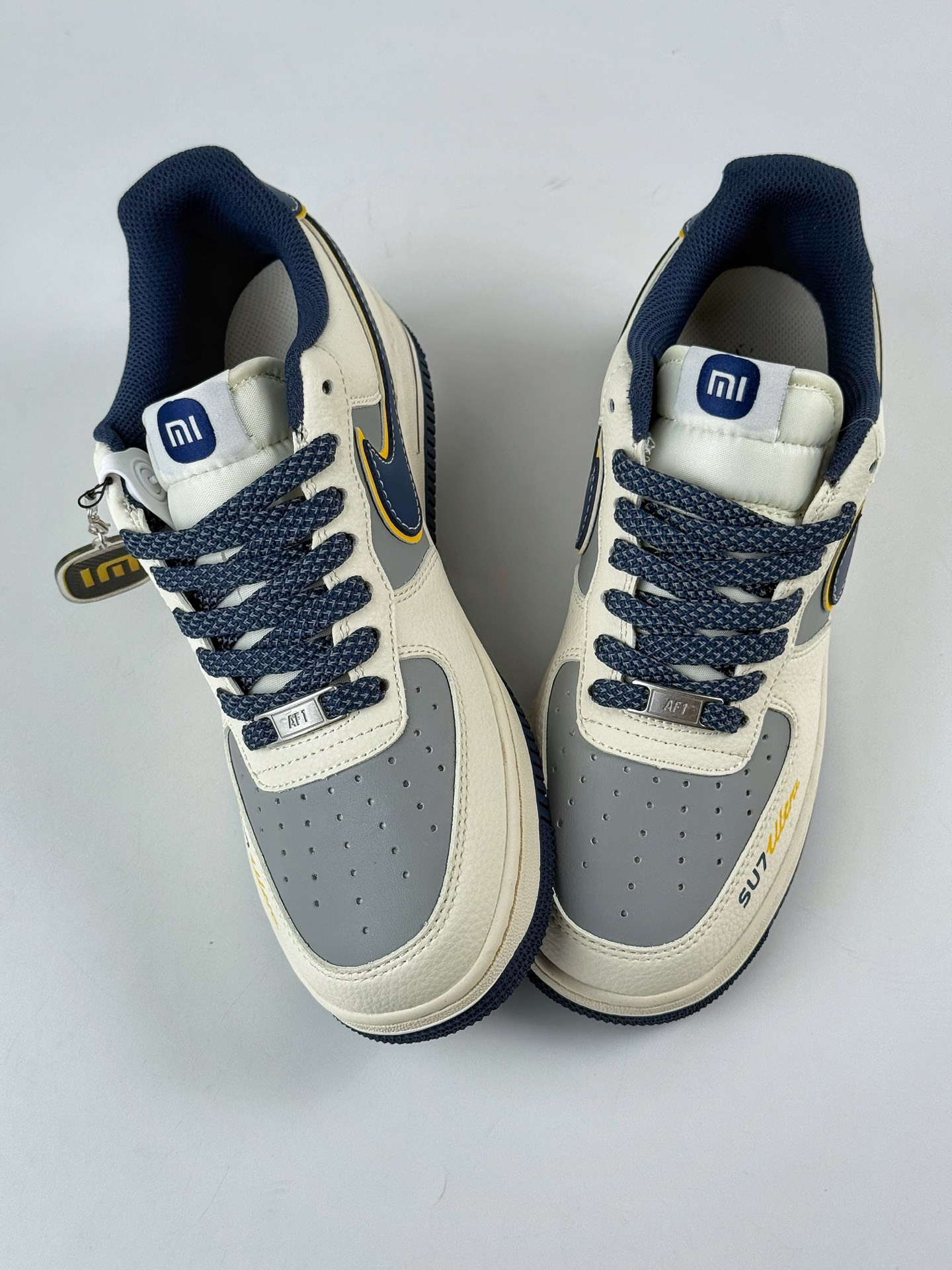 Nike Air Force 1 Low 07 x SU7 Ultra 白灰黑满天星 XX3168-213