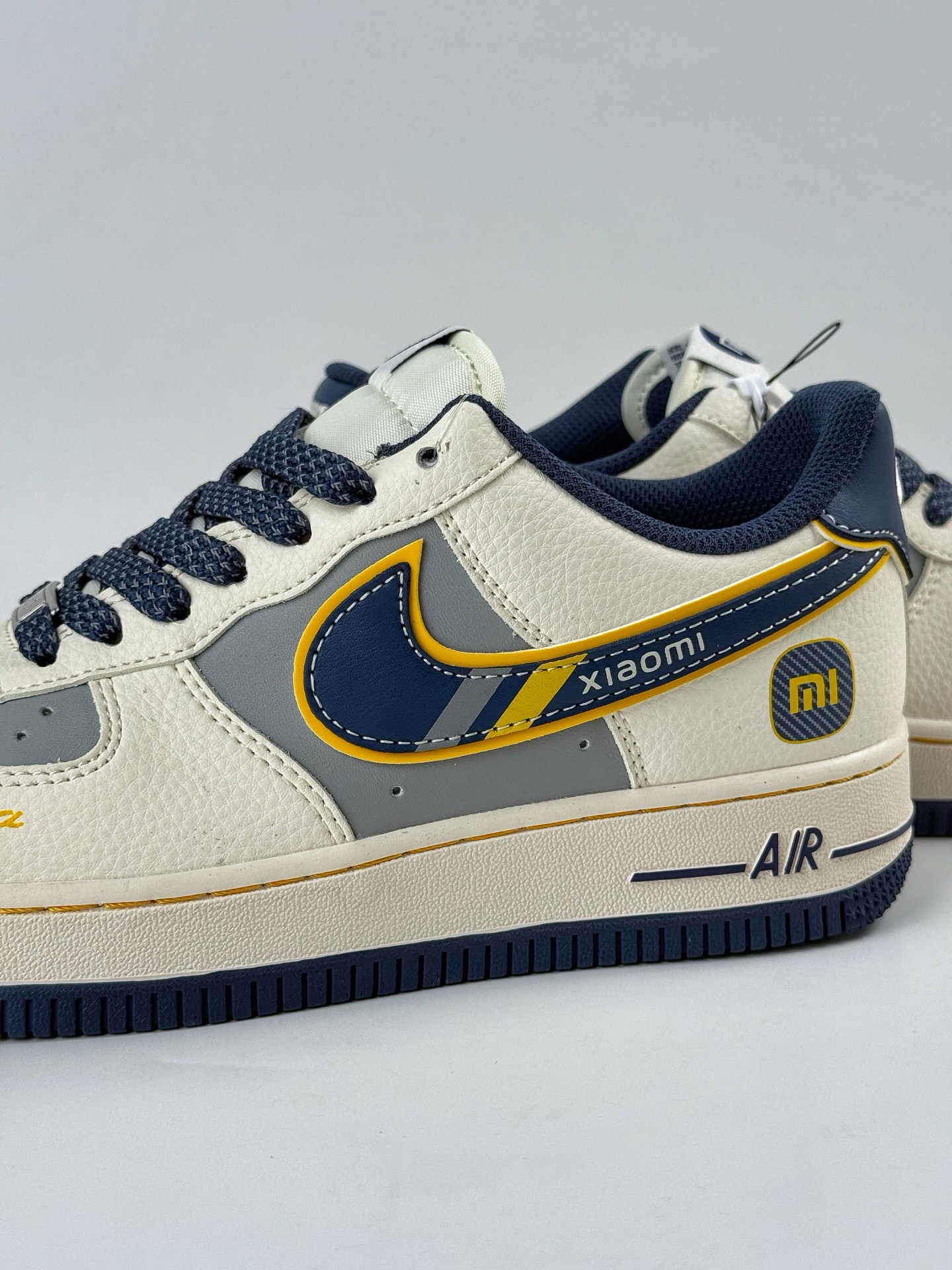 Nike Air Force 1 Low 07 x SU7 Ultra 白灰黑满天星 XX3168-213