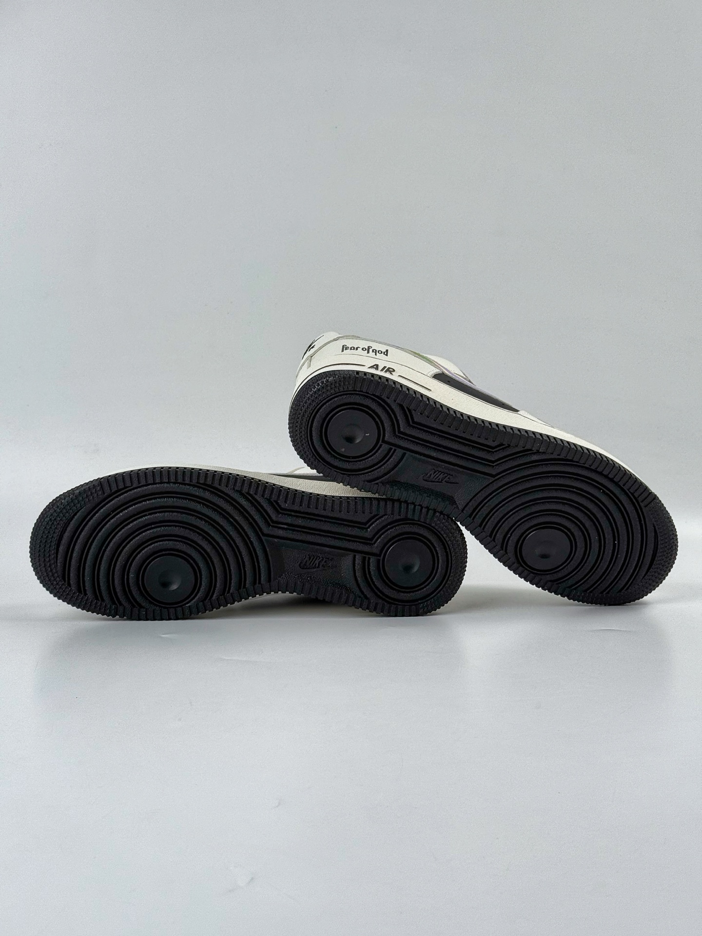 Nike Air Force 1 Low 07 黑白小勾满天星 LW9279-011