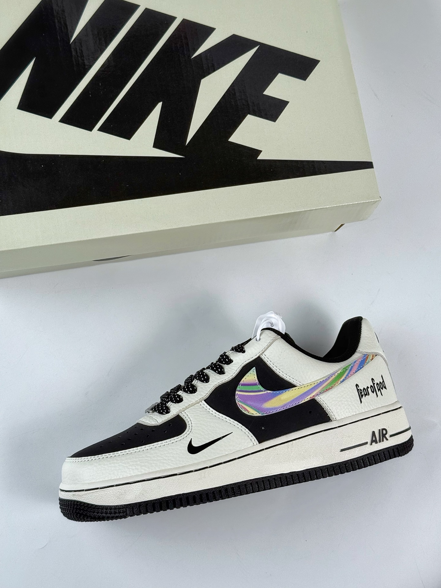 Nike Air Force 1 Low 07 黑白小勾满天星 LW9279-011