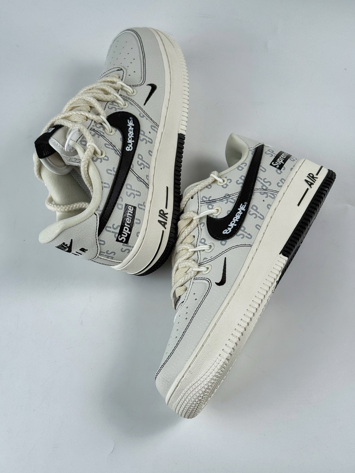 Nike Air Force 1 Low 07 x Supreme 白黑绑带小勾 AM1588-011