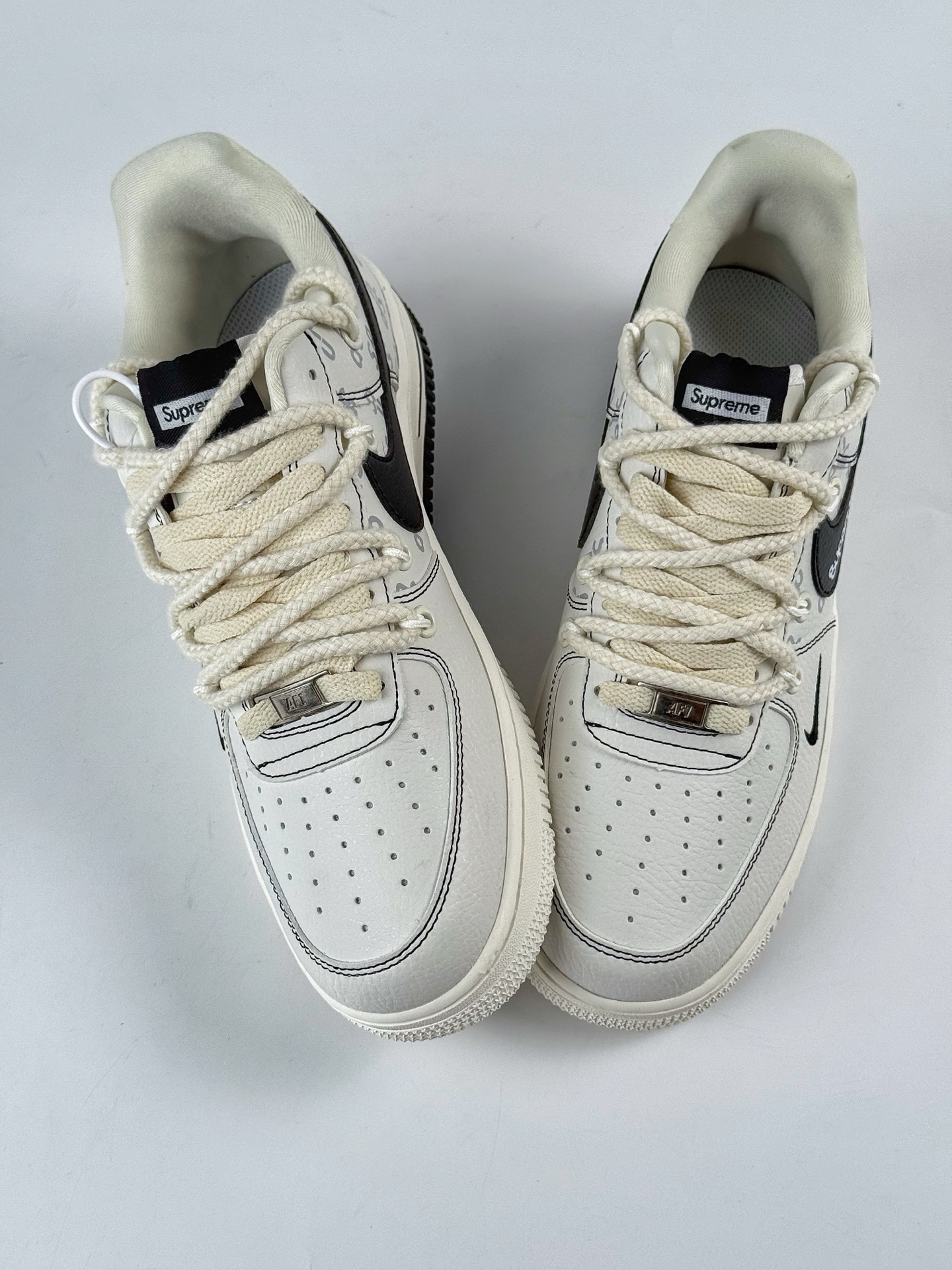 Nike Air Force 1 Low 07 x Supreme 白黑绑带小勾 AM1588-011