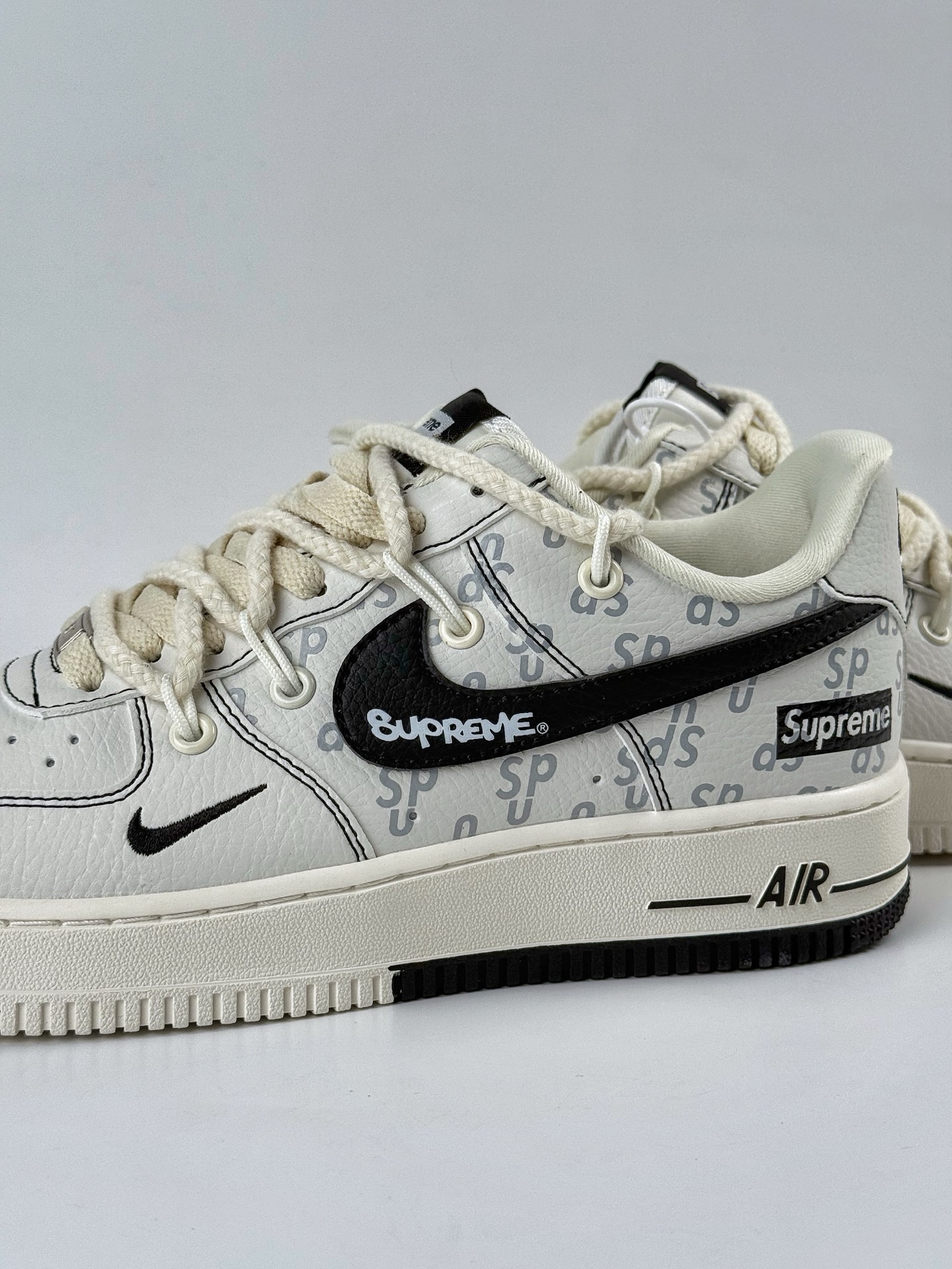 Nike Air Force 1 Low 07 x Supreme 白黑绑带小勾 AM1588-011