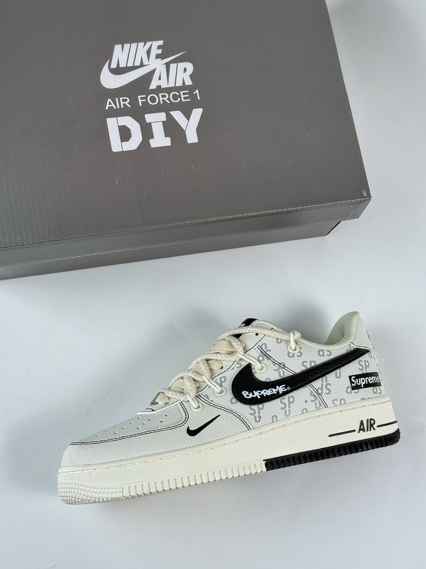 Nike Air Force 1 Low 07 x Supreme 白黑绑带小勾 AM1588-011