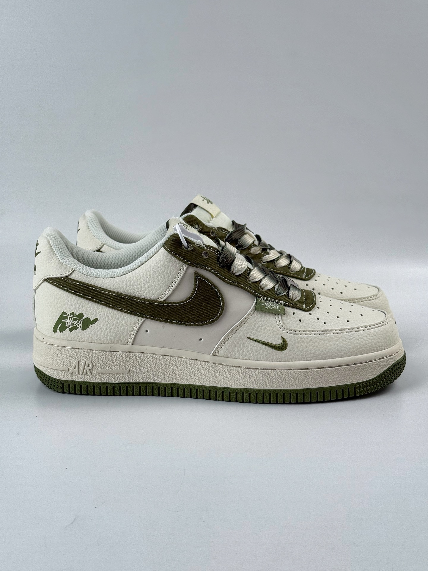 Nike Air Force 1 Low 07 x Stussy 白绿小勾 HS8068-014