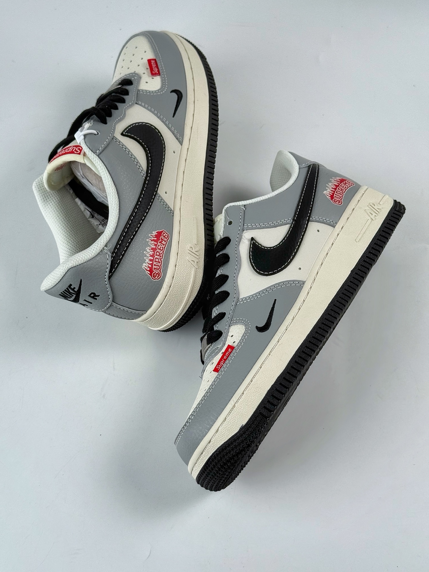 Nike Air Force 1 Low 07 x Supreme 灰白小勾 HS8068-019