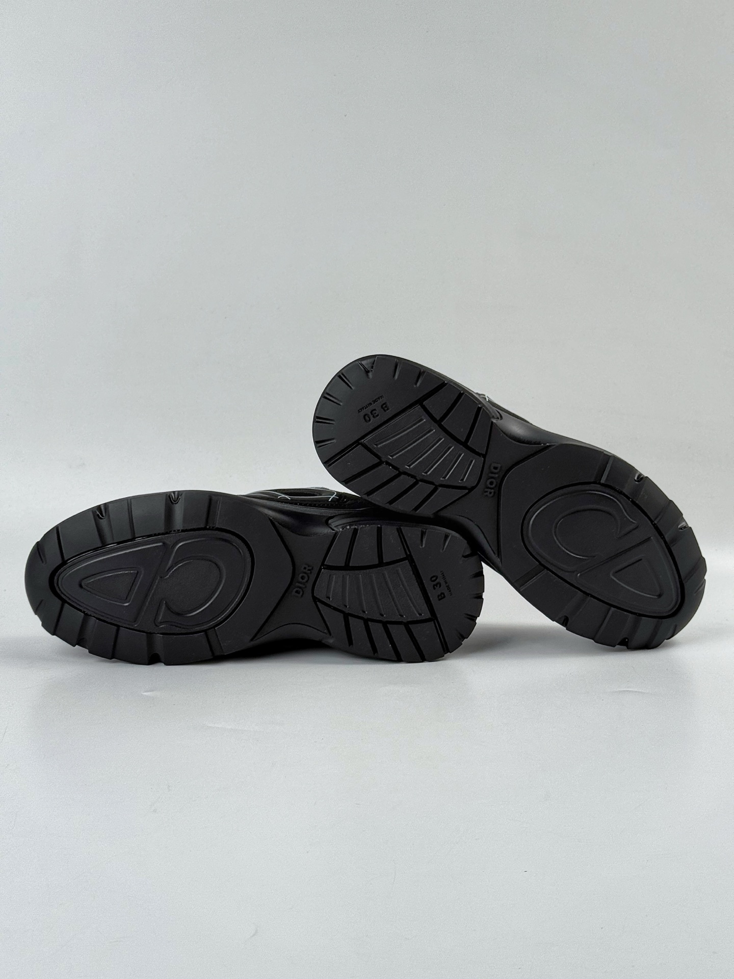 Dior 迪奥 B30 CD鞋 版本