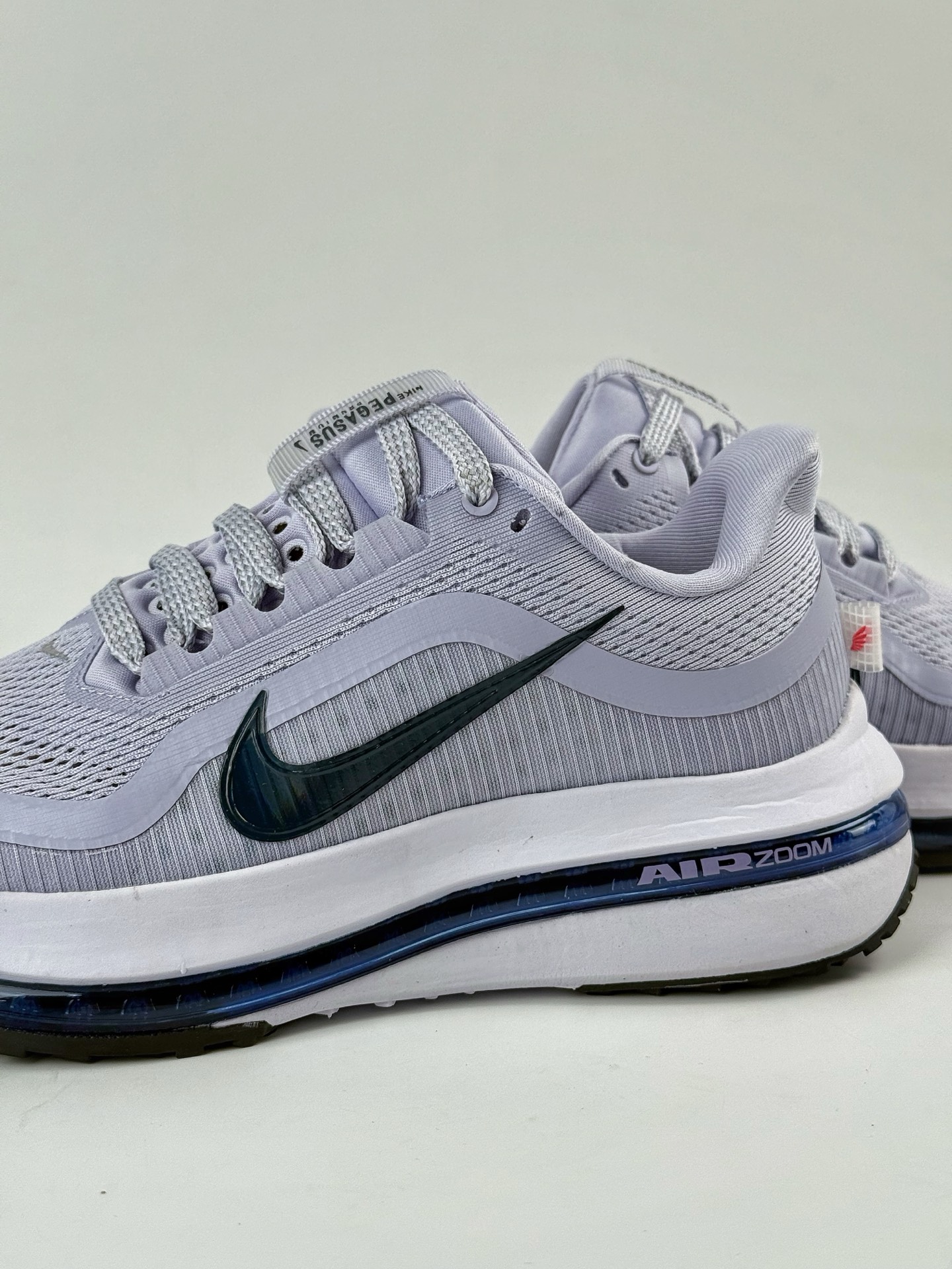 Nike Pegasus Premium 减震防滑耐磨透气 低帮跑步鞋 HQ2593-004