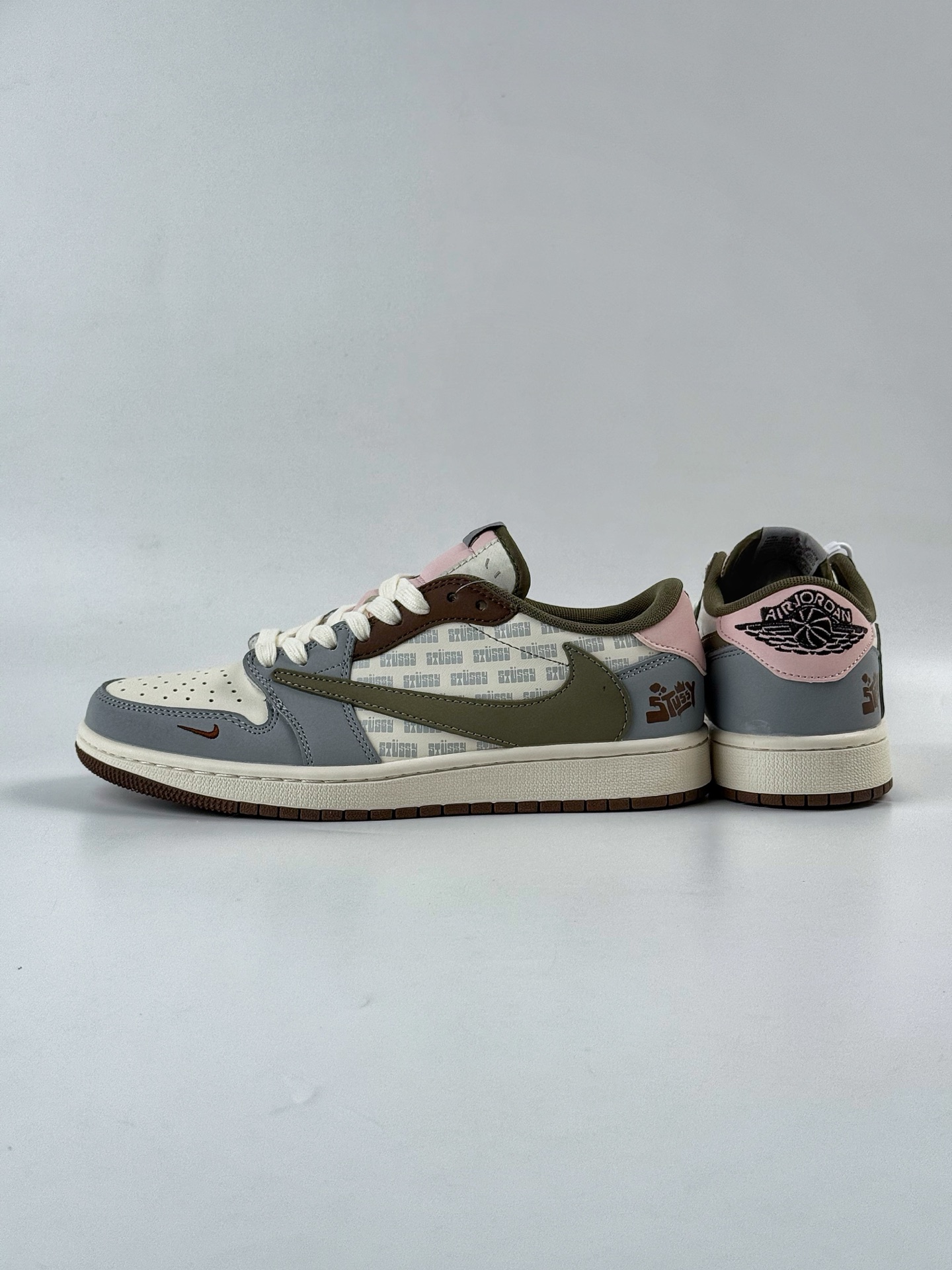 Travis Scott x Nike Air Jordan 1 Low x Stussy Air Jordan 1 Low 反转灰白小勾倒钩 XD0798-303