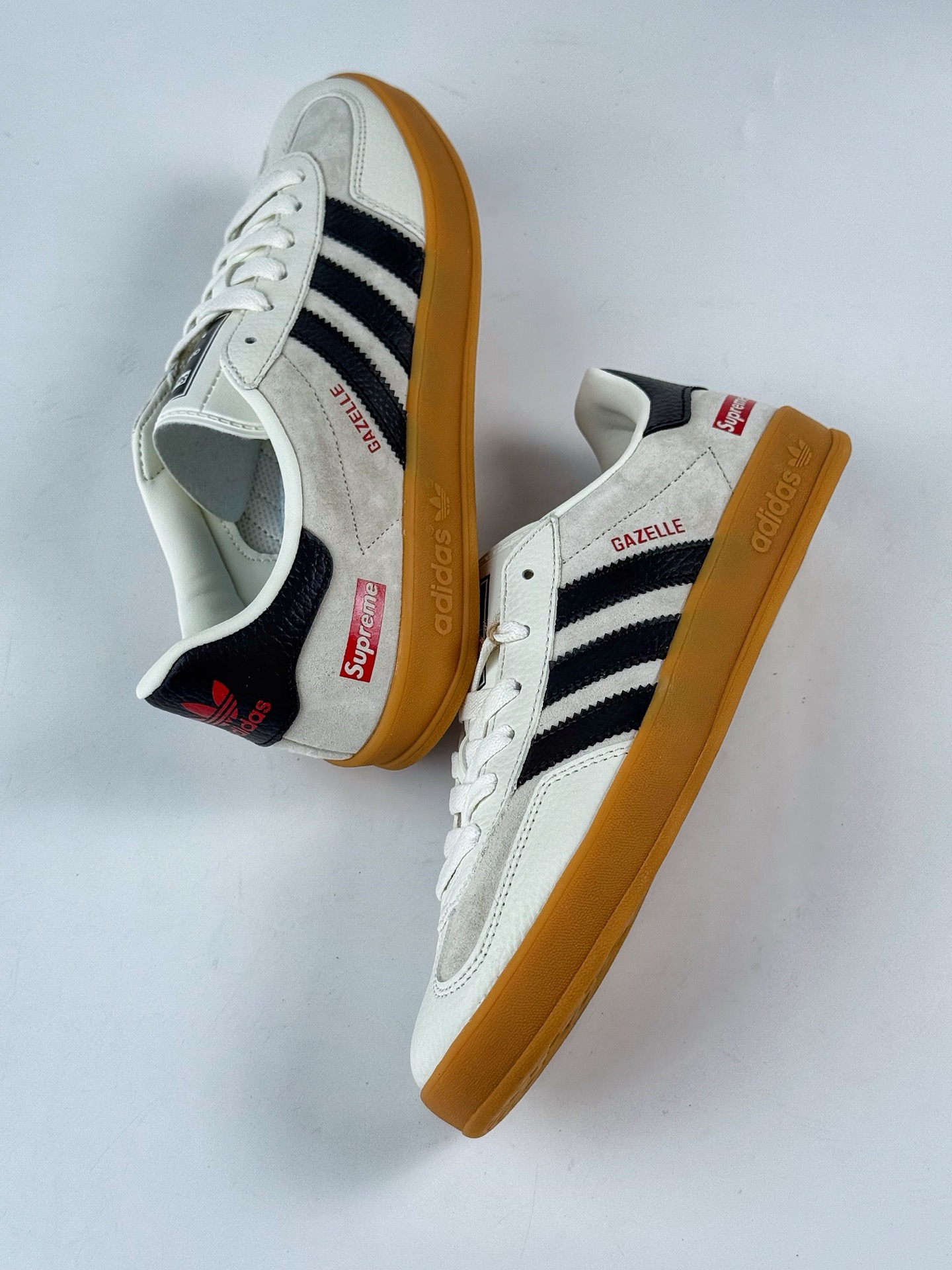 Adidas三叶草SAMBA x Supreme 白黑 休闲板鞋 SC9207-726