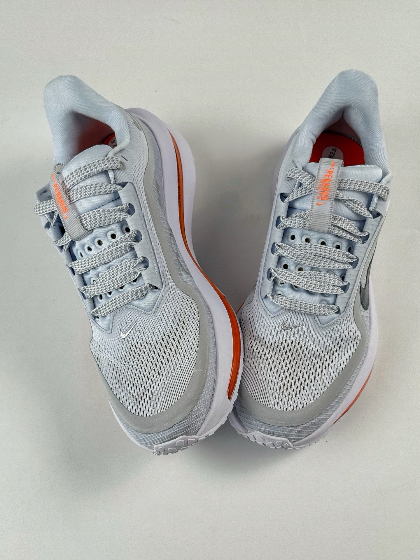 Nike Pegasus Premium 减震防滑耐磨透气 低帮跑步鞋 HQ2592-002