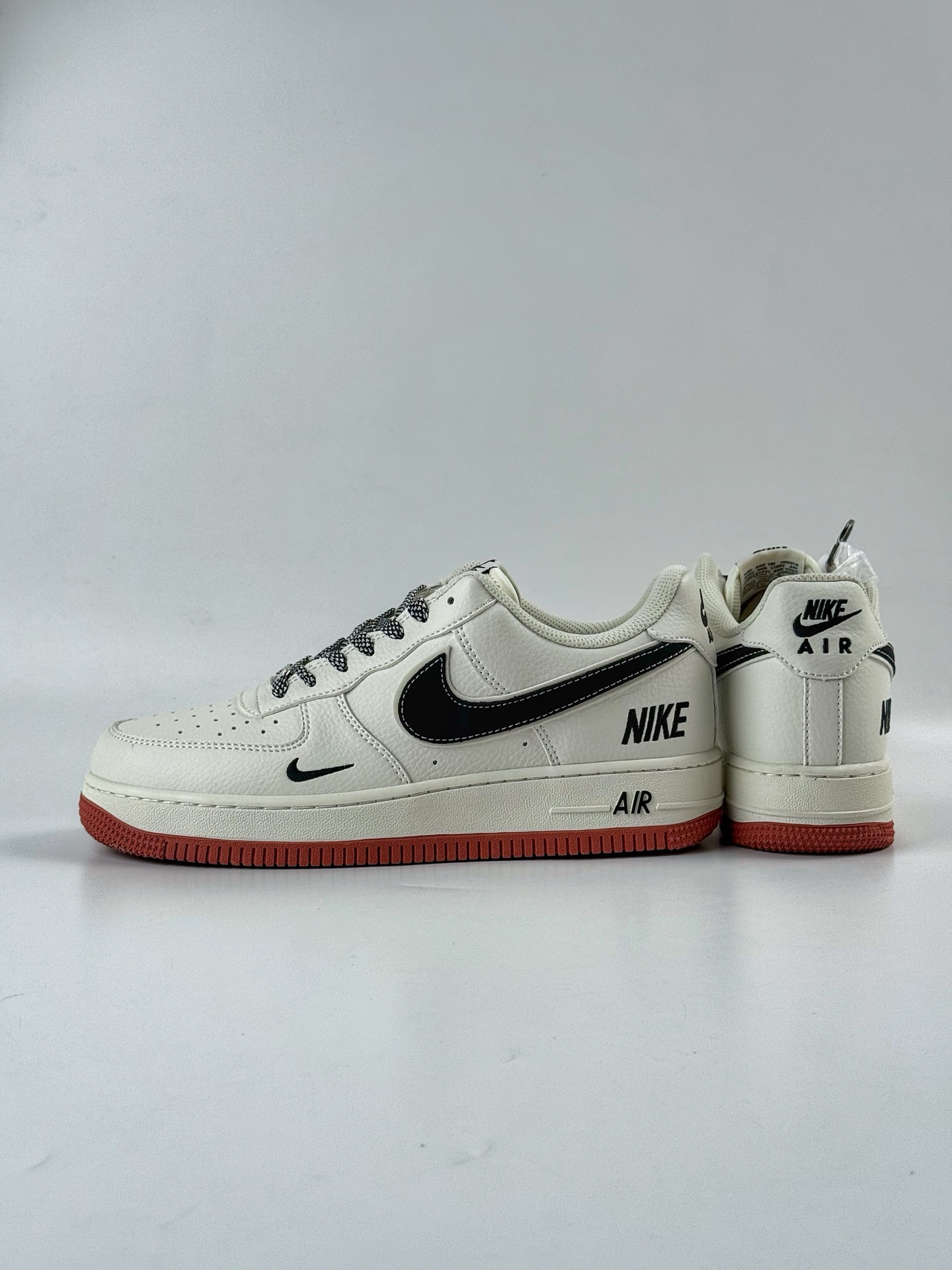 Nike Air Force 1 Low 07 x NIKE 白黑小勾满天星 CS5288-021