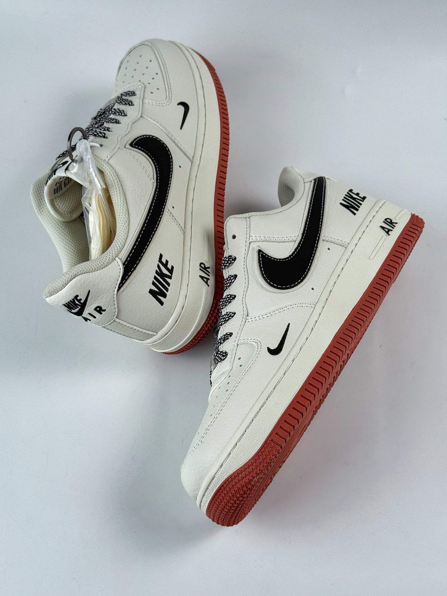Nike Air Force 1 Low 07 x NIKE 白黑小勾满天星 CS5288-021