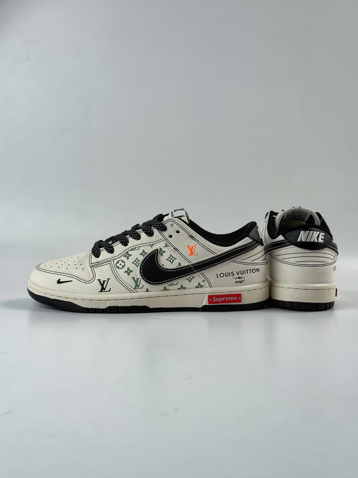 Nike SB Dunk Low x Louis Vuitton 白黑小勾满天星 YX5066-359