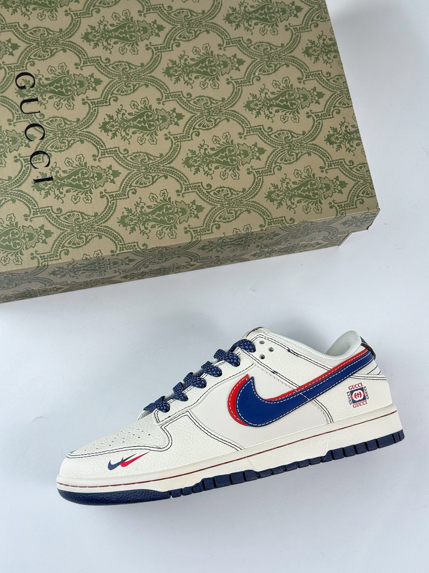 Nike SB Dunk Low x GUCCI 白蓝红双勾双小勾满天星 XS6089-607
