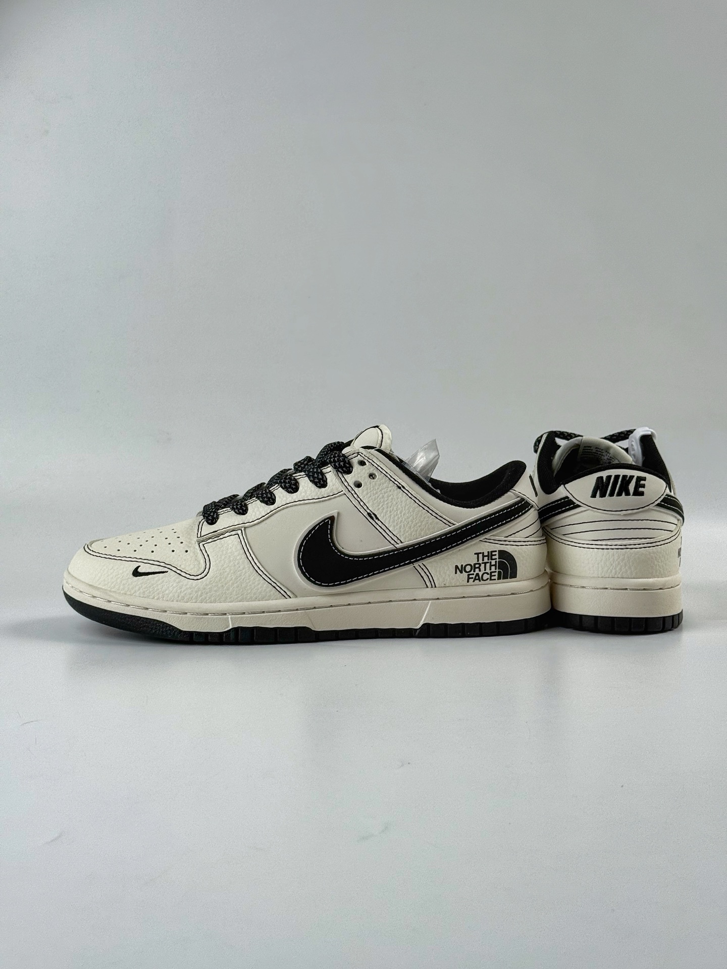 Nike SB Dunk Low“ 北面联名——米黑勾” JP1628-025