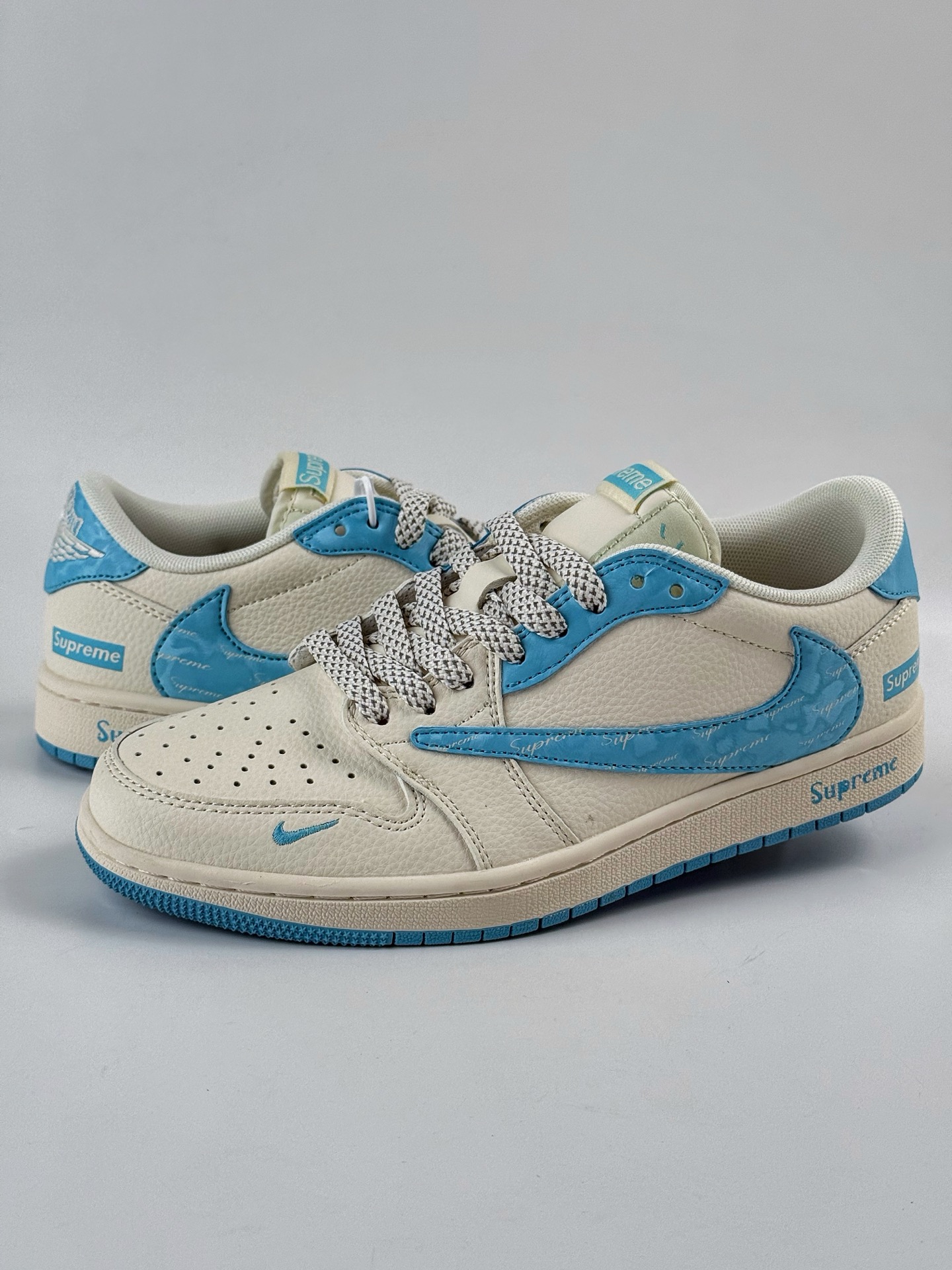 Travis Scott x Nike Air Jordan 1 Low x superme Air Jordan 1 Low 反转白蓝小勾满天星倒钩 HS8068-024