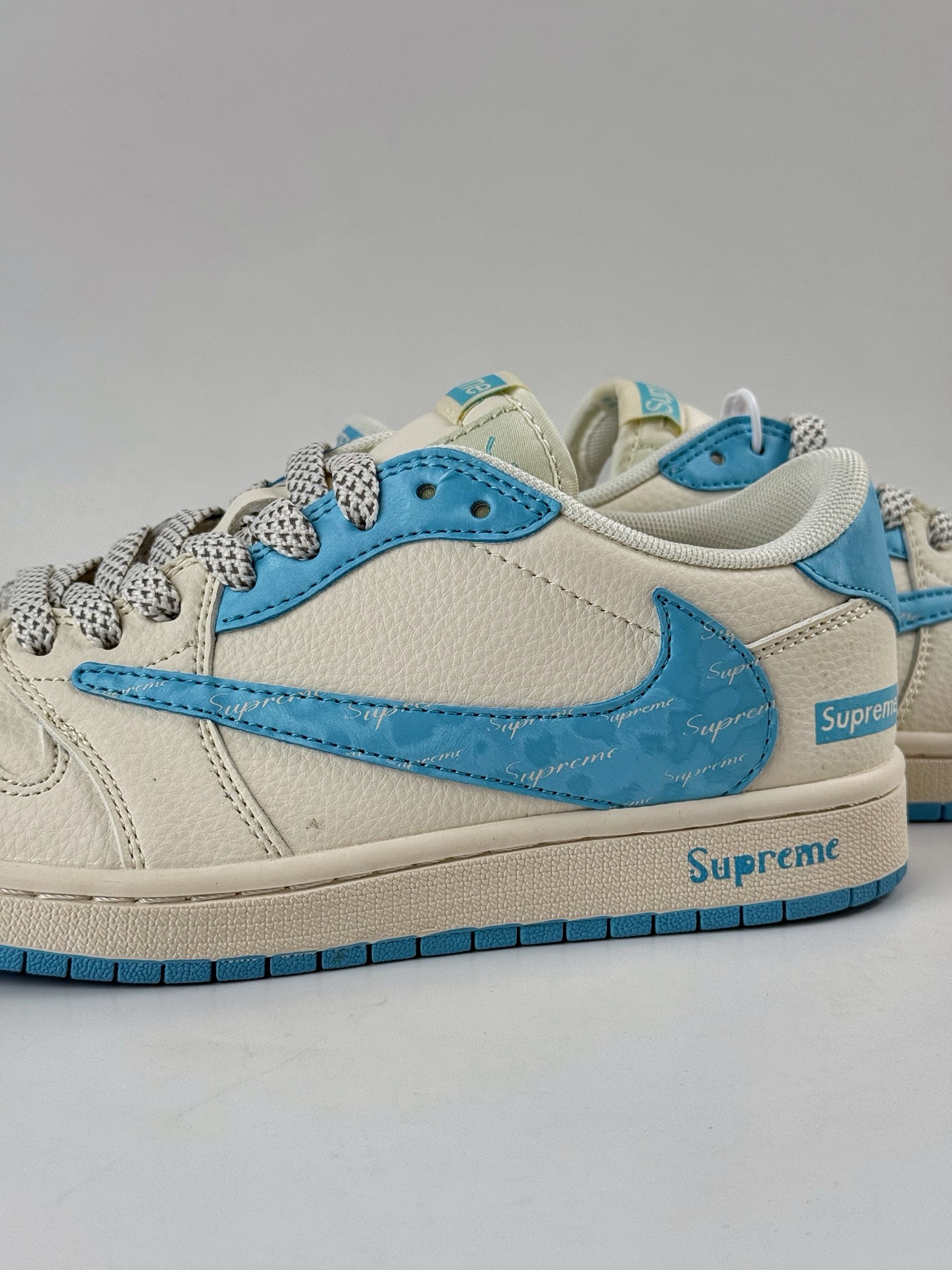 Travis Scott x Nike Air Jordan 1 Low x superme Air Jordan 1 Low 反转白蓝小勾满天星倒钩 HS8068-024