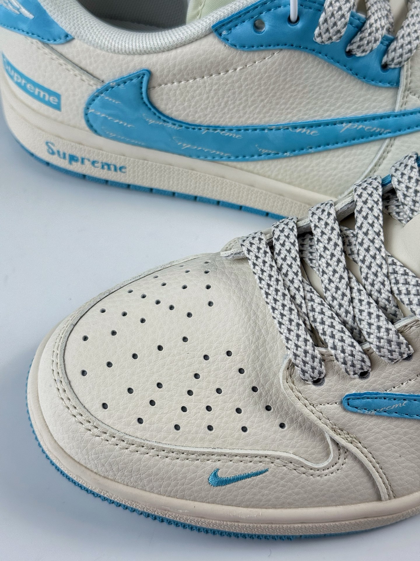 Travis Scott x Nike Air Jordan 1 Low x superme Air Jordan 1 Low 反转白蓝小勾满天星倒钩 HS8068-024