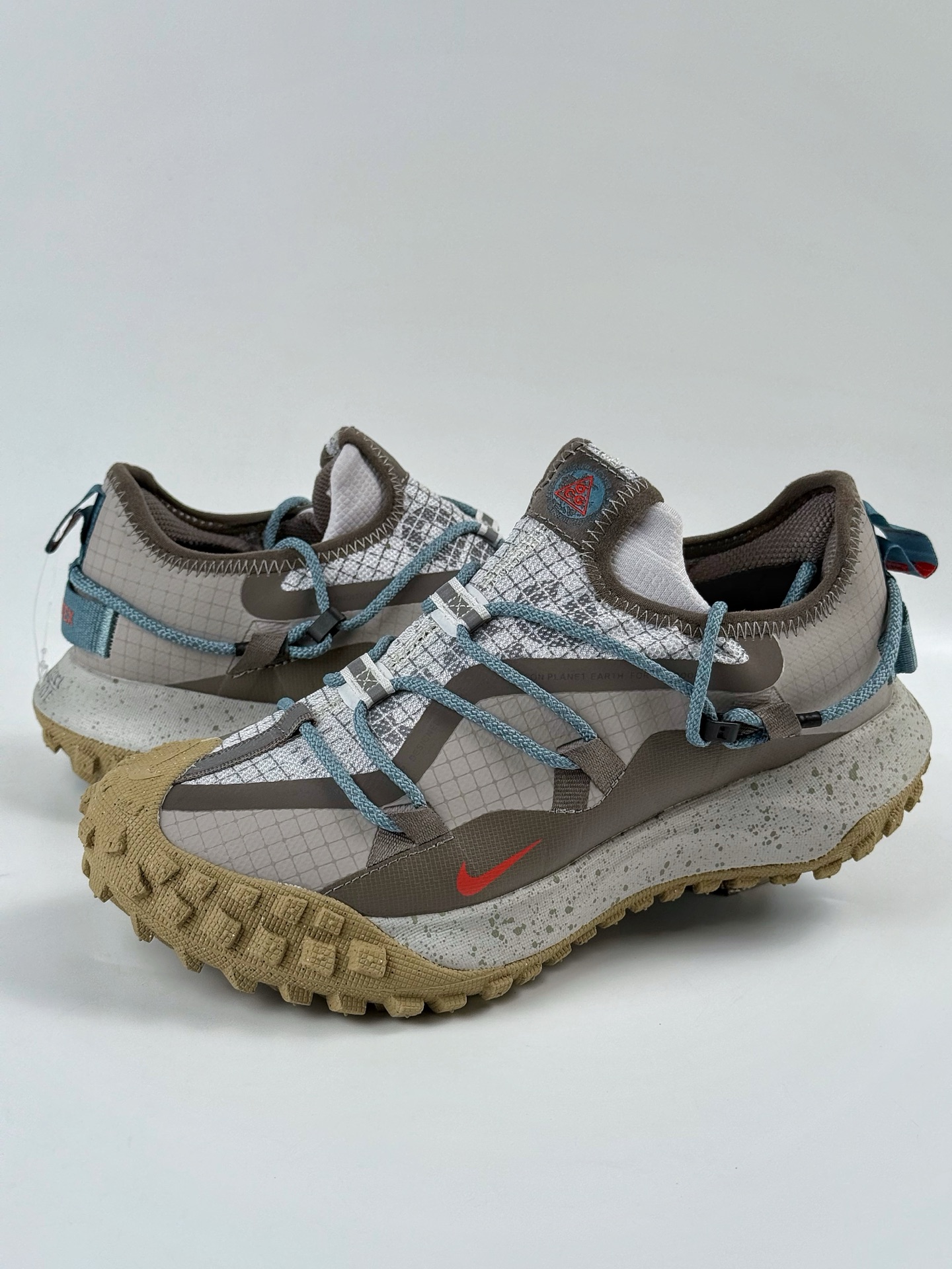 NK ACG MOUNTAIN FLY 2 LOW 外户登山列系越跑低帮休闲动运徒步鞋 IB7328-001
