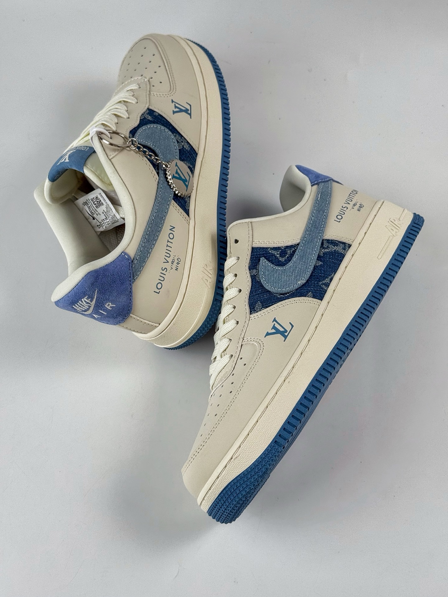 Nike Air Force 1 Low 07 x Louis Vuitton 白蓝 DF0188-068-莆田鞋,莆田鞋货源,高仿鞋,高仿鞋货源,安福档口,莆田高仿鞋,莆田鞋批发,高仿鞋批发,莆田高仿运动鞋,高仿运动鞋,莆田运动鞋 Nike Air Force 1 Low 07 x Louis Vuitton 白蓝 DF0188-068
