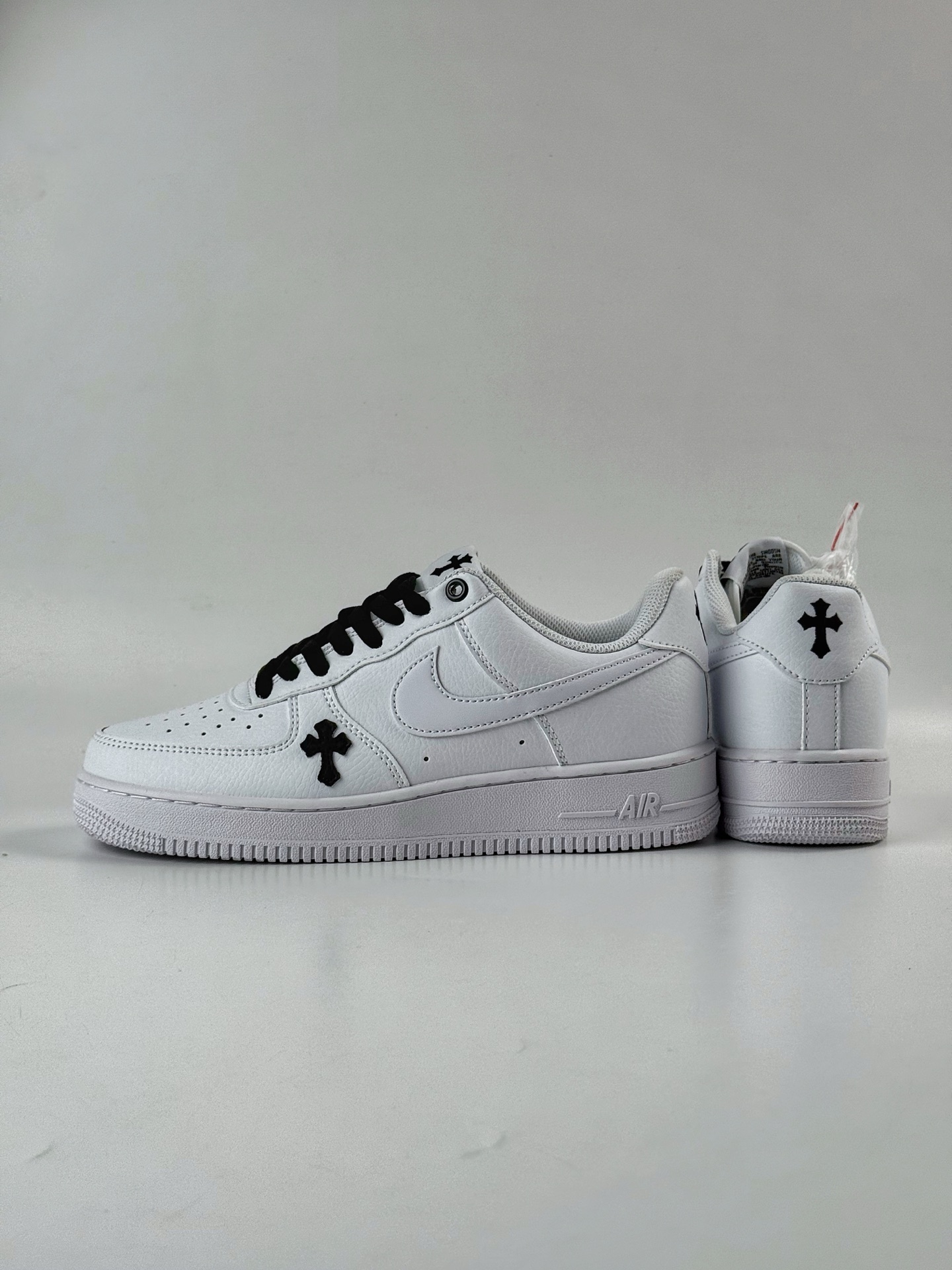 Nike Air Force 1 Low 07 白黑十字架 CW2288-111-莆田鞋,莆田鞋货源,高仿鞋,高仿鞋货源,安福档口,莆田高仿鞋,莆田鞋批发,高仿鞋批发,莆田高仿运动鞋,高仿运动鞋,莆田运动鞋 Nike Air Force 1 Low 07 白黑十字架 CW2288-111