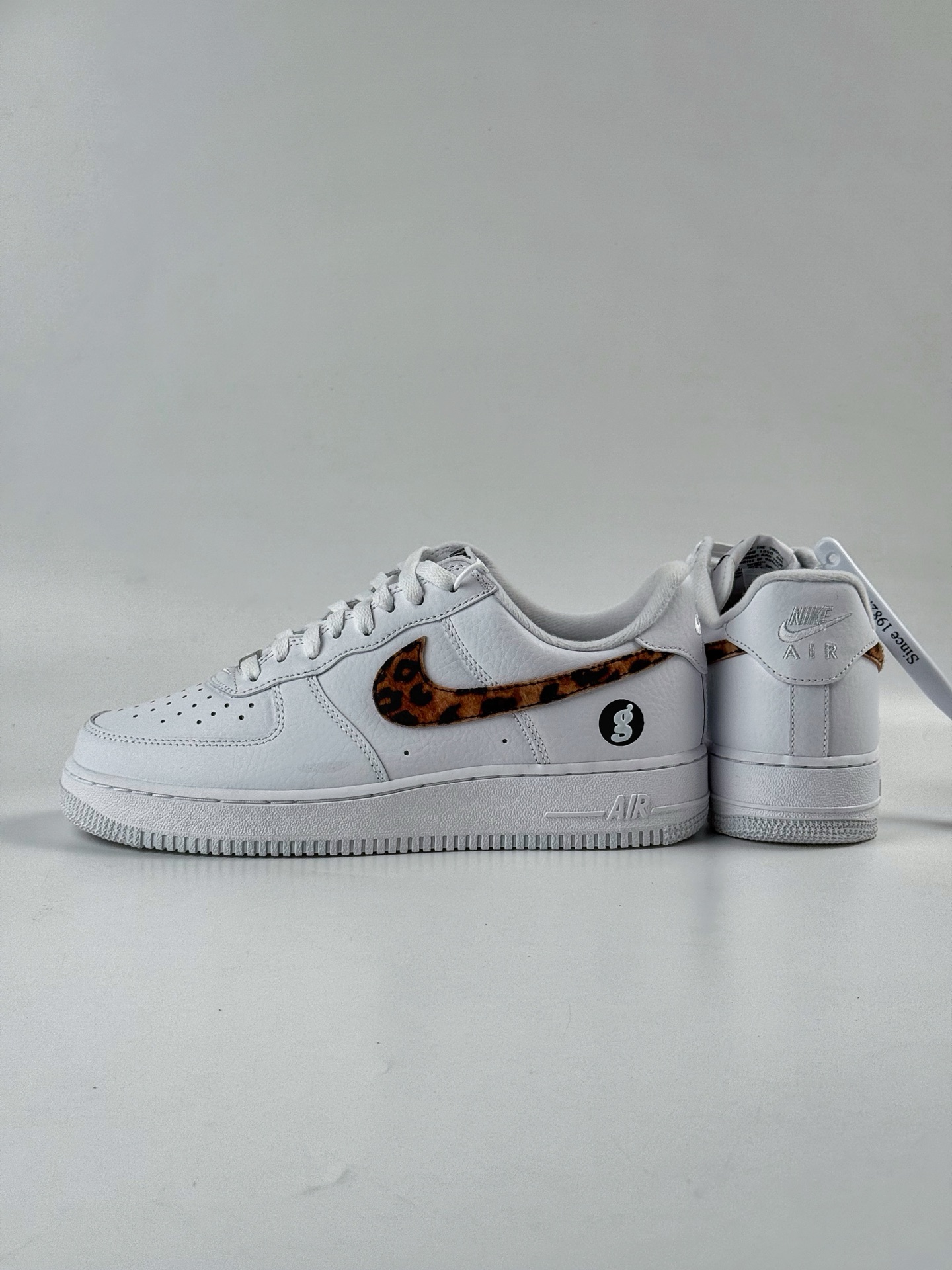 Nike Air Force 1 Low 07 x superme 豹纹白 IM3483-100-莆田鞋,莆田鞋货源,高仿鞋,高仿鞋货源,安福档口,莆田高仿鞋,莆田鞋批发,高仿鞋批发,莆田高仿运动鞋,高仿运动鞋,莆田运动鞋 Nike Air Force 1 Low 07 x superme 豹纹白 IM3483-100