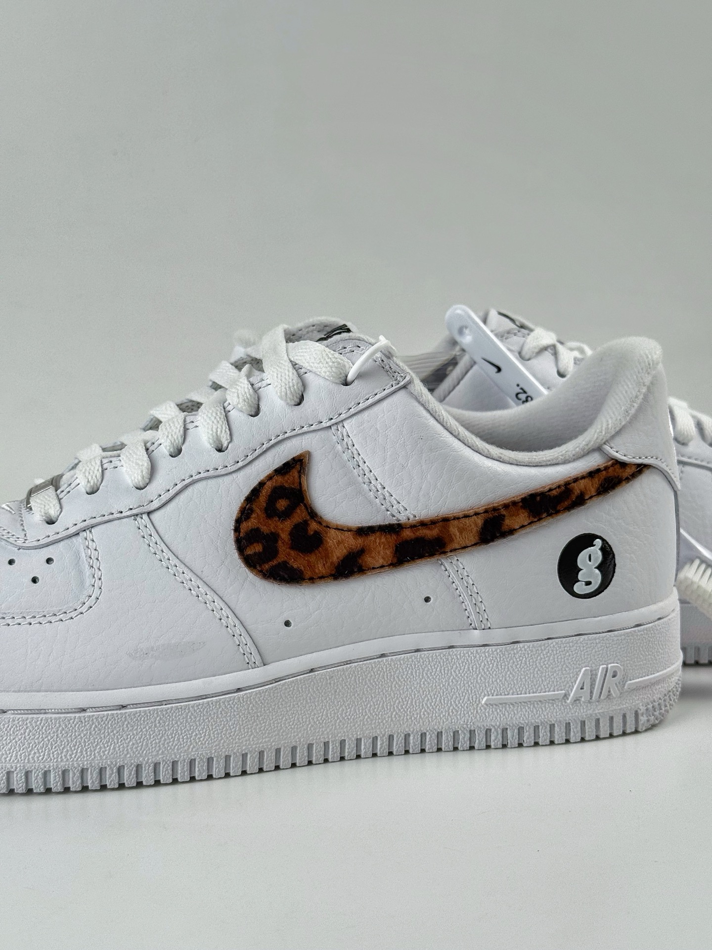 Nike Air Force 1 Low 07 x superme 豹纹白 IM3483-100-莆田鞋,莆田鞋货源,高仿鞋,高仿鞋货源,安福档口,莆田高仿鞋,莆田鞋批发,高仿鞋批发,莆田高仿运动鞋,高仿运动鞋,莆田运动鞋 Nike Air Force 1 Low 07 x superme 豹纹白 IM3483-100