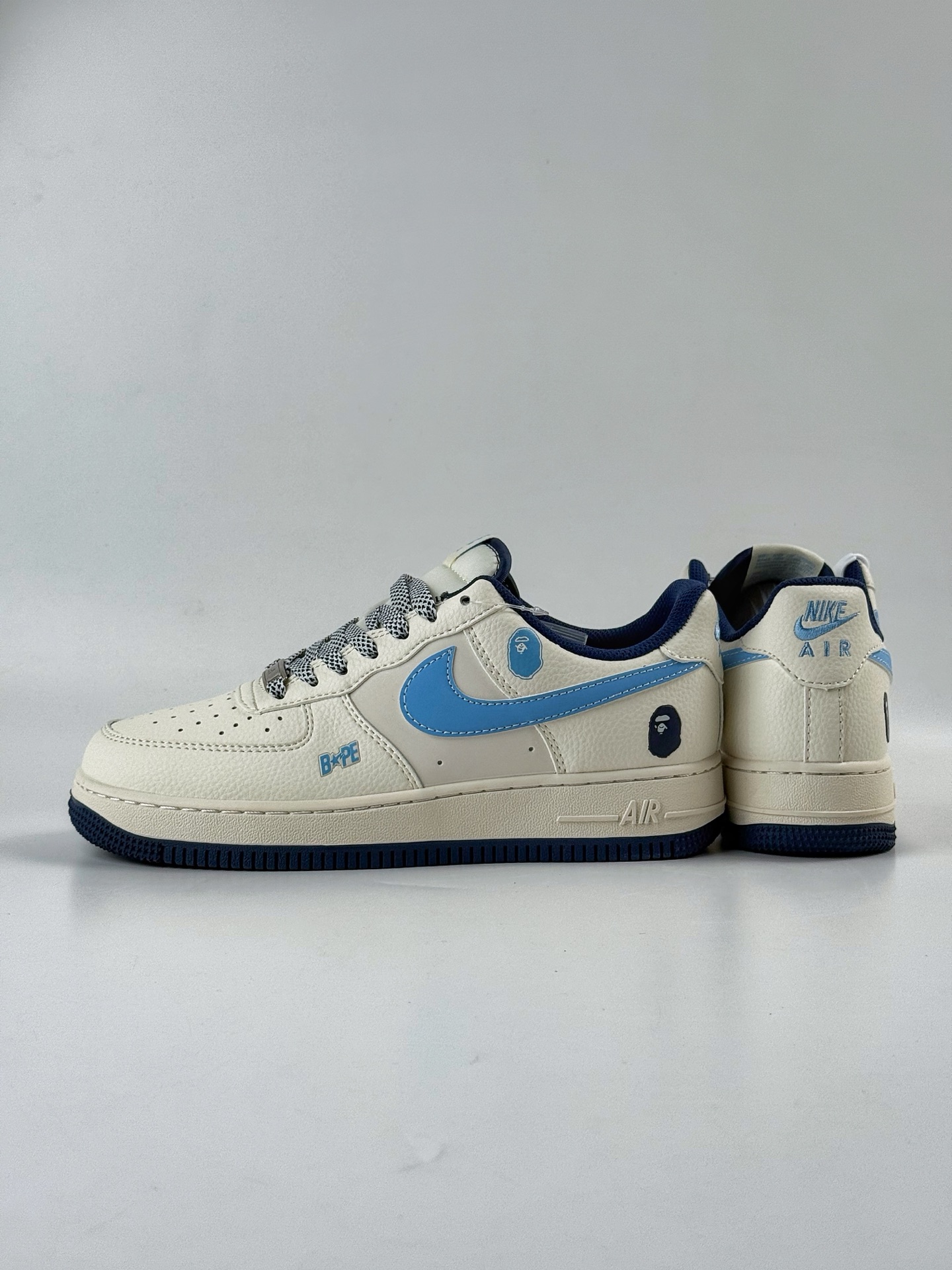 Nike Air Force 1 Low 07 x BAPE 白蓝满天星 HS8068-010-莆田鞋,莆田鞋货源,高仿鞋,高仿鞋货源,安福档口,莆田高仿鞋,莆田鞋批发,高仿鞋批发,莆田高仿运动鞋,高仿运动鞋,莆田运动鞋 Nike Air Force 1 Low 07 x BAPE 白蓝满天星 HS8068-010
