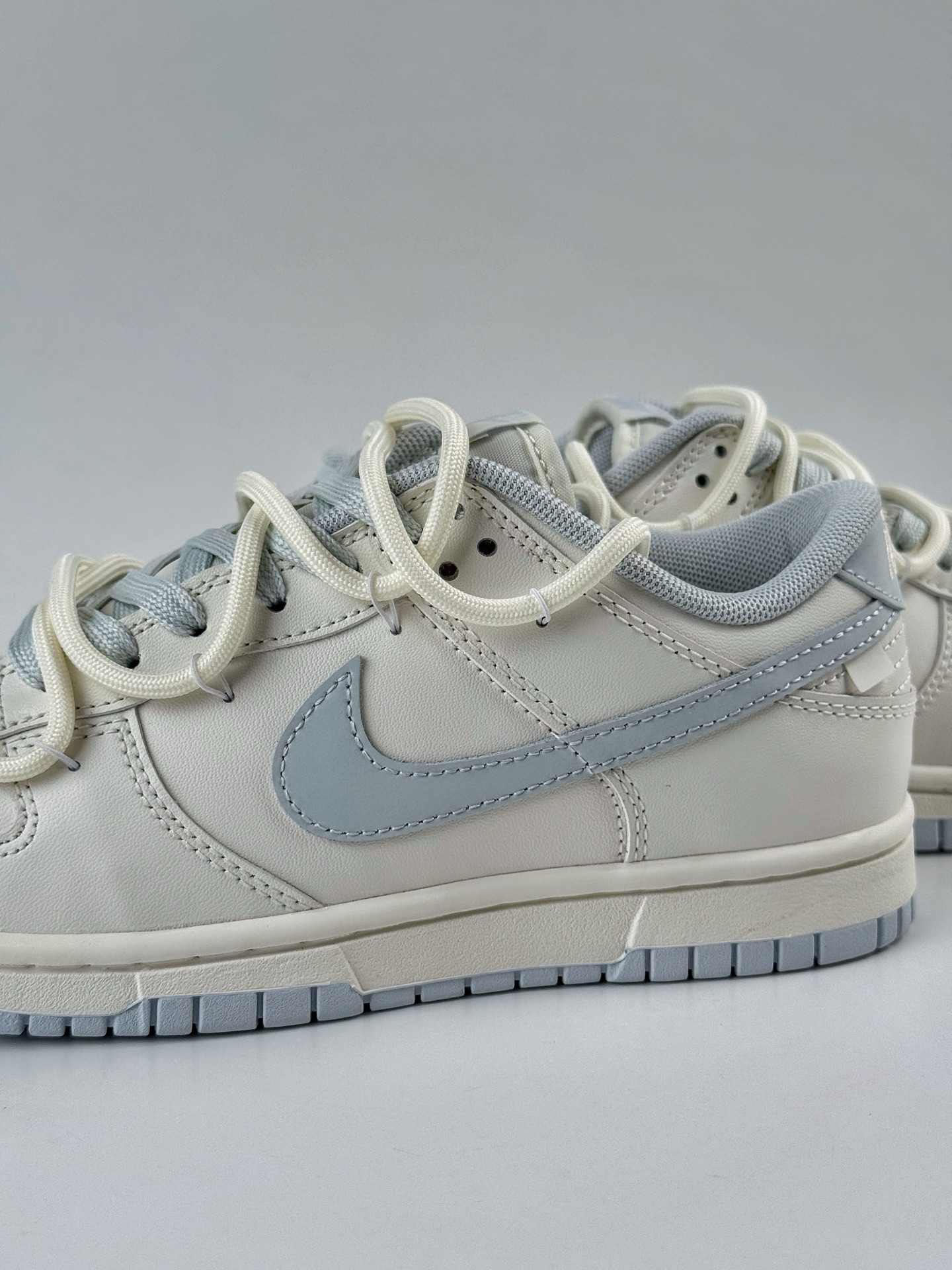 NIKE SB Dunk Low x Just Do It 白蓝绑带 WB0508-047-莆田鞋,莆田鞋货源,高仿鞋,高仿鞋货源,安福档口,莆田高仿鞋,莆田鞋批发,高仿鞋批发,莆田高仿运动鞋,高仿运动鞋,莆田运动鞋 NIKE SB Dunk Low x Just Do It 白蓝绑带 WB0508-047