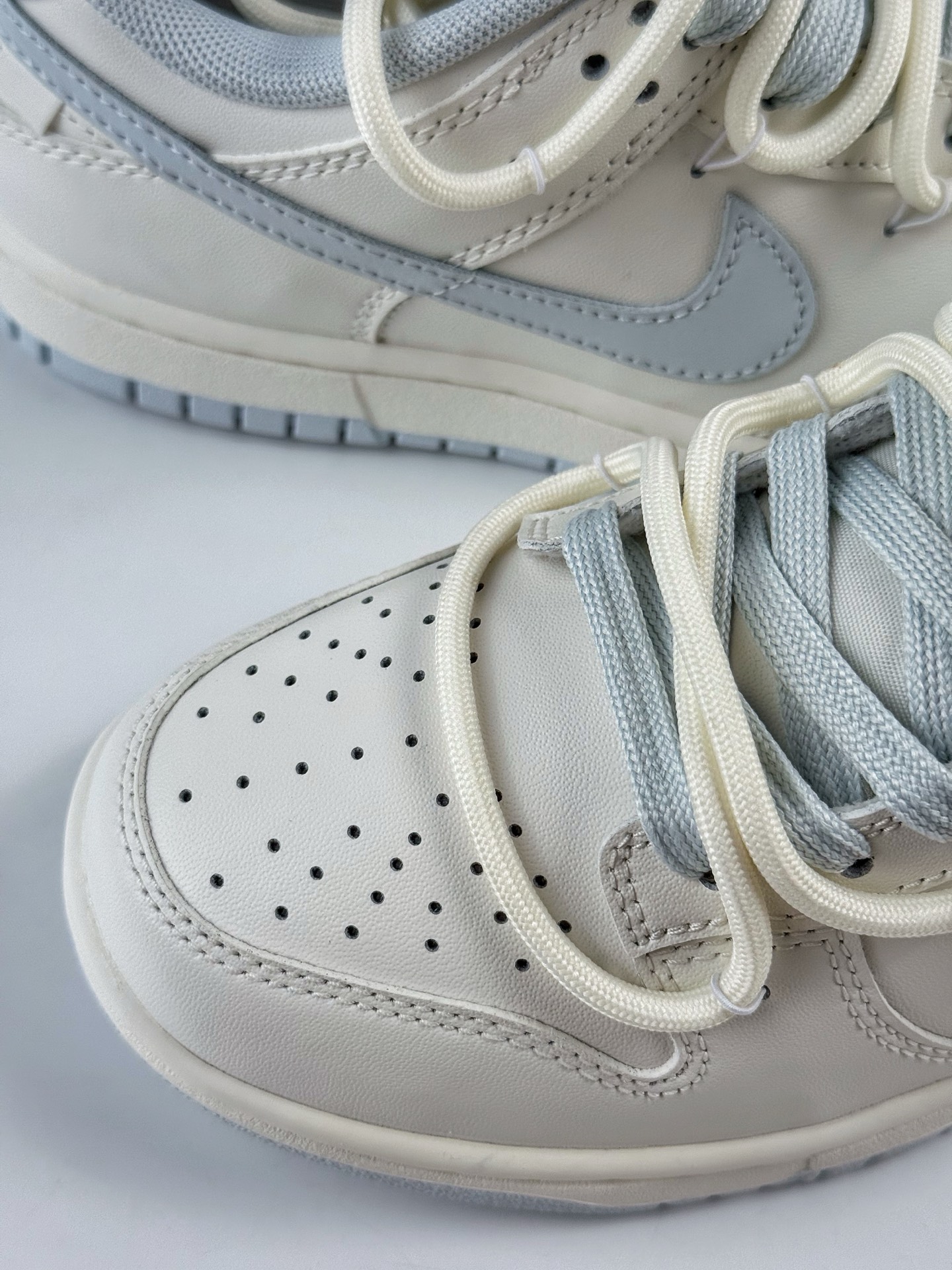 NIKE SB Dunk Low x Just Do It 白蓝绑带 WB0508-047-莆田鞋,莆田鞋货源,高仿鞋,高仿鞋货源,安福档口,莆田高仿鞋,莆田鞋批发,高仿鞋批发,莆田高仿运动鞋,高仿运动鞋,莆田运动鞋 NIKE SB Dunk Low x Just Do It 白蓝绑带 WB0508-047