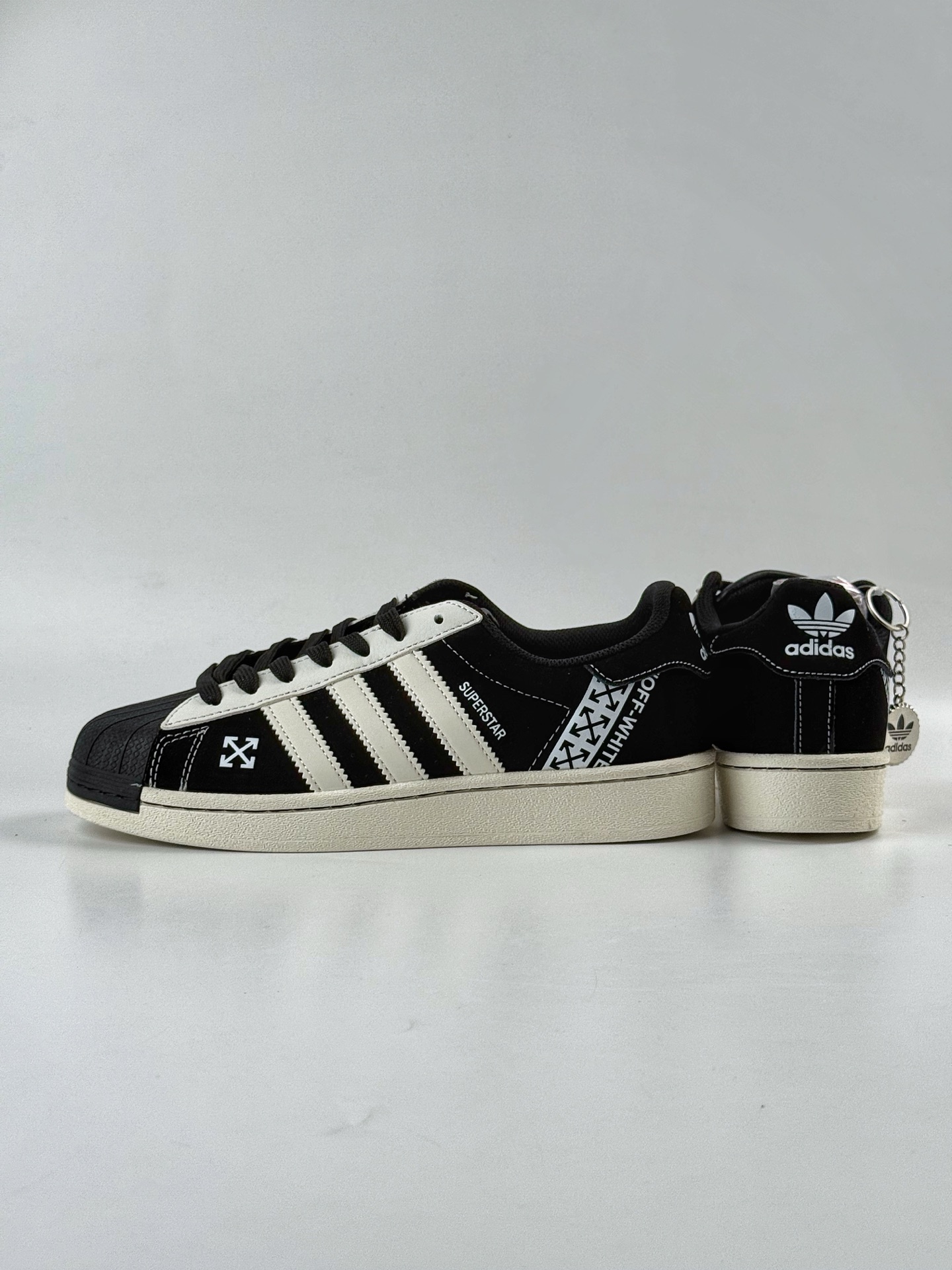 AD Originals Superstar x OFF-WHITE 黑白 AD8019-莆田鞋,莆田鞋货源,高仿鞋,高仿鞋货源,安福档口,莆田高仿鞋,莆田鞋批发,高仿鞋批发,莆田高仿运动鞋,高仿运动鞋,莆田运动鞋 AD Originals Superstar x OFF-WHITE 黑白 AD8019