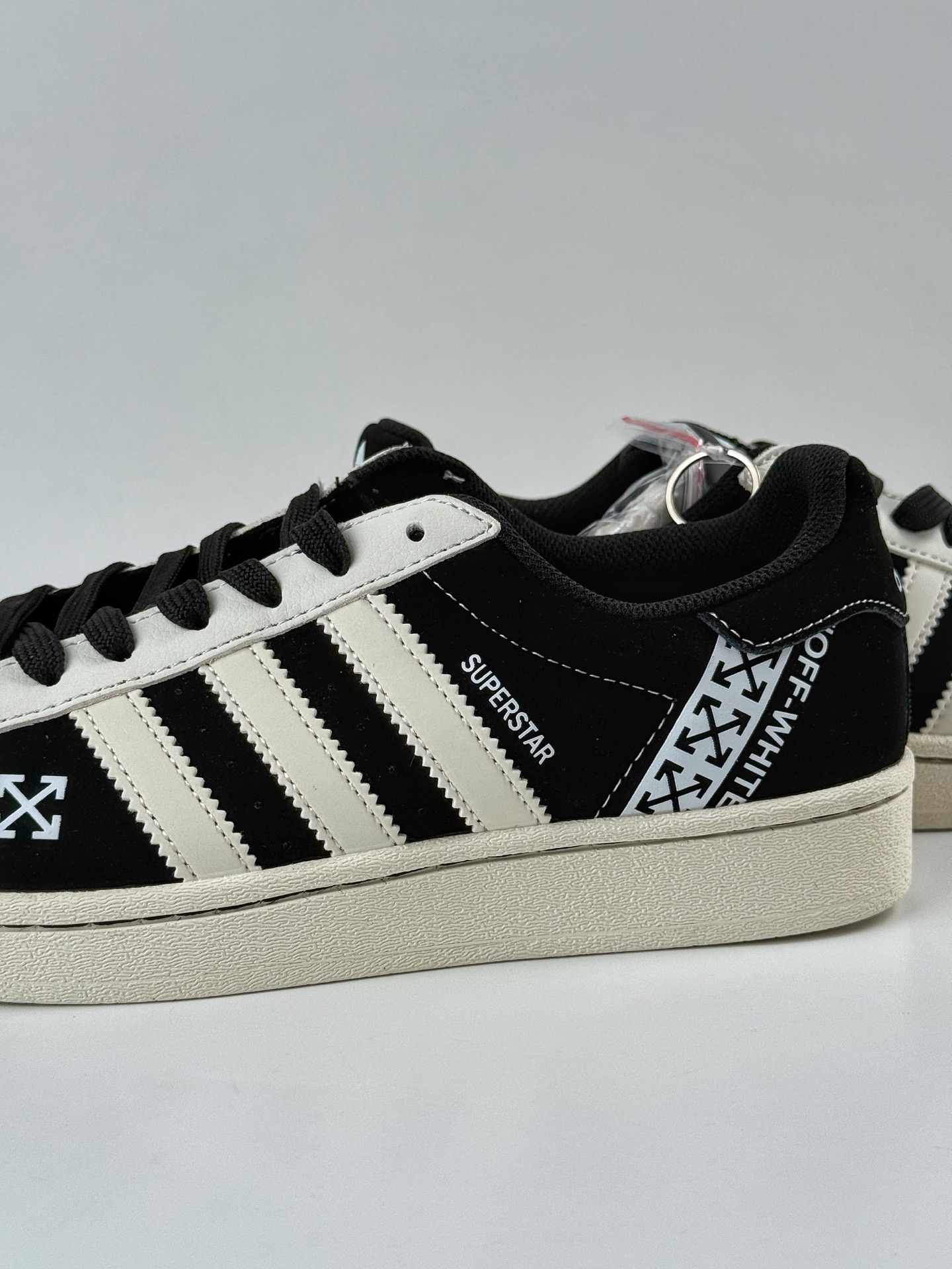 AD Originals Superstar x OFF-WHITE 黑白 AD8019-莆田鞋,莆田鞋货源,高仿鞋,高仿鞋货源,安福档口,莆田高仿鞋,莆田鞋批发,高仿鞋批发,莆田高仿运动鞋,高仿运动鞋,莆田运动鞋 AD Originals Superstar x OFF-WHITE 黑白 AD8019