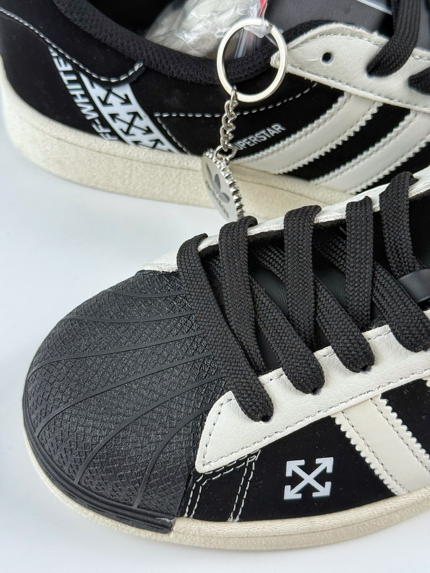 AD Originals Superstar x OFF-WHITE 黑白 AD8019-莆田鞋,莆田鞋货源,高仿鞋,高仿鞋货源,安福档口,莆田高仿鞋,莆田鞋批发,高仿鞋批发,莆田高仿运动鞋,高仿运动鞋,莆田运动鞋 AD Originals Superstar x OFF-WHITE 黑白 AD8019